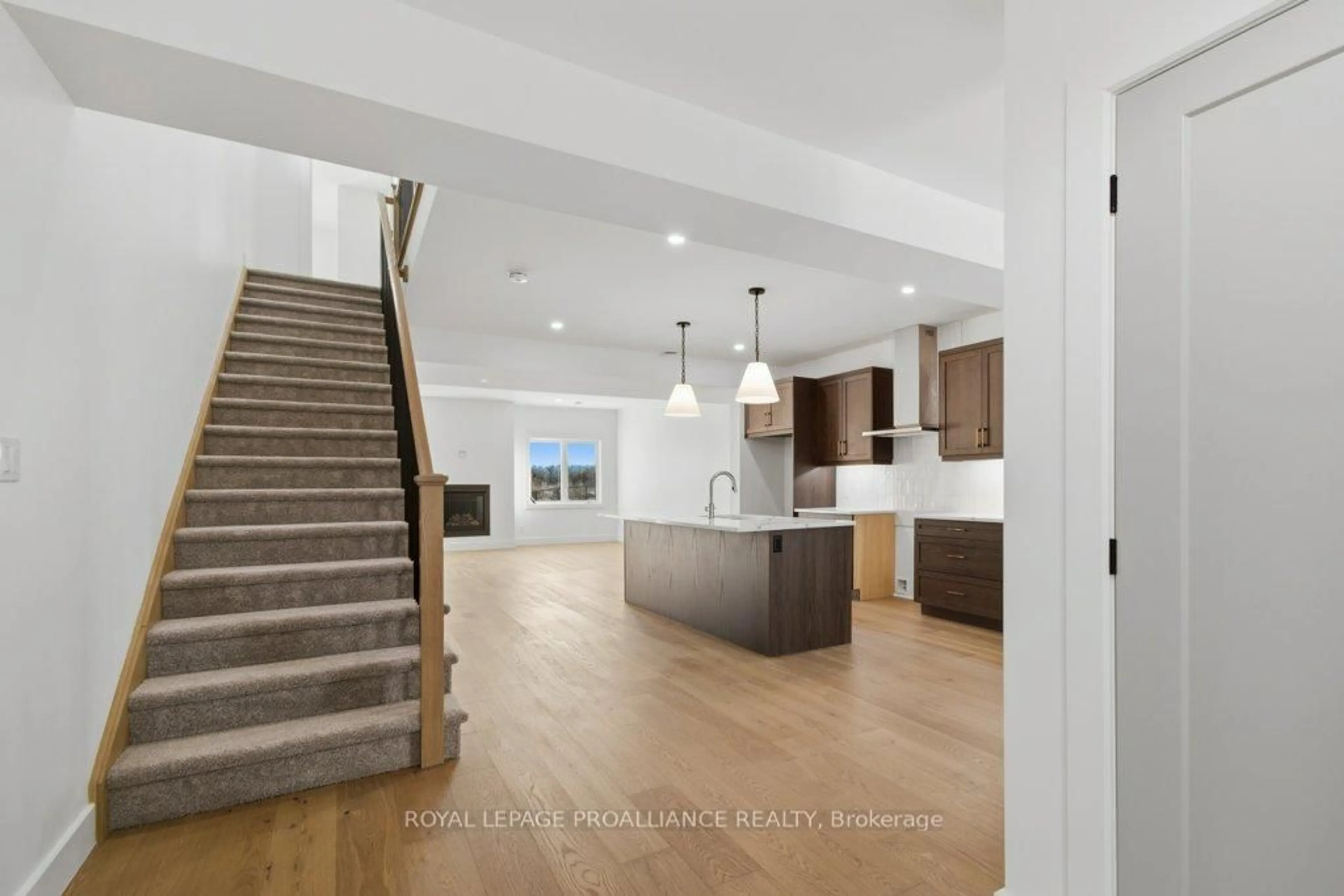 Unknown for 39 Fraser Dr, Quinte West Ontario K0K 1E0