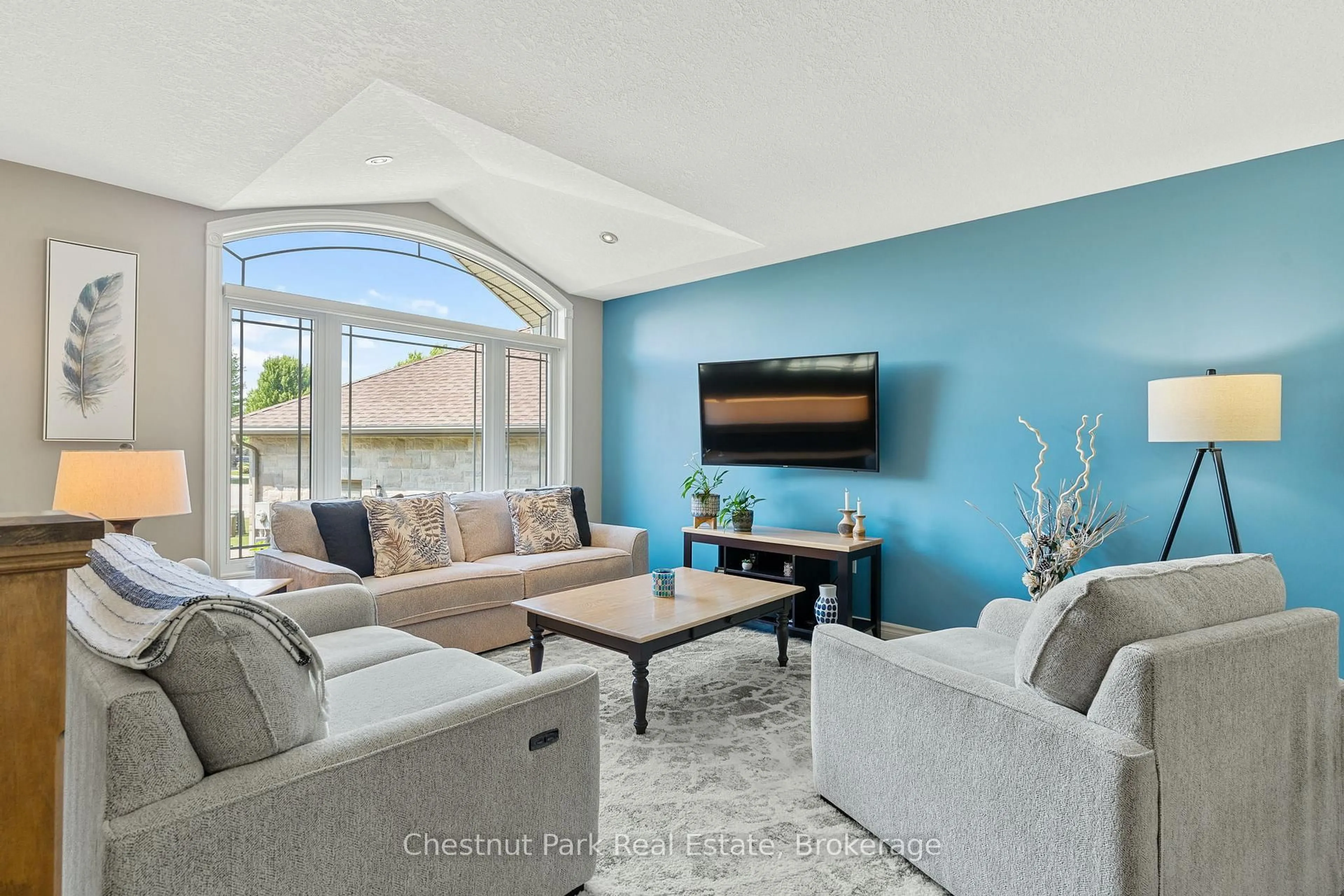 Living room with furniture, unknown for 207 2nd St, Owen Sound Ontario N4K 0A6