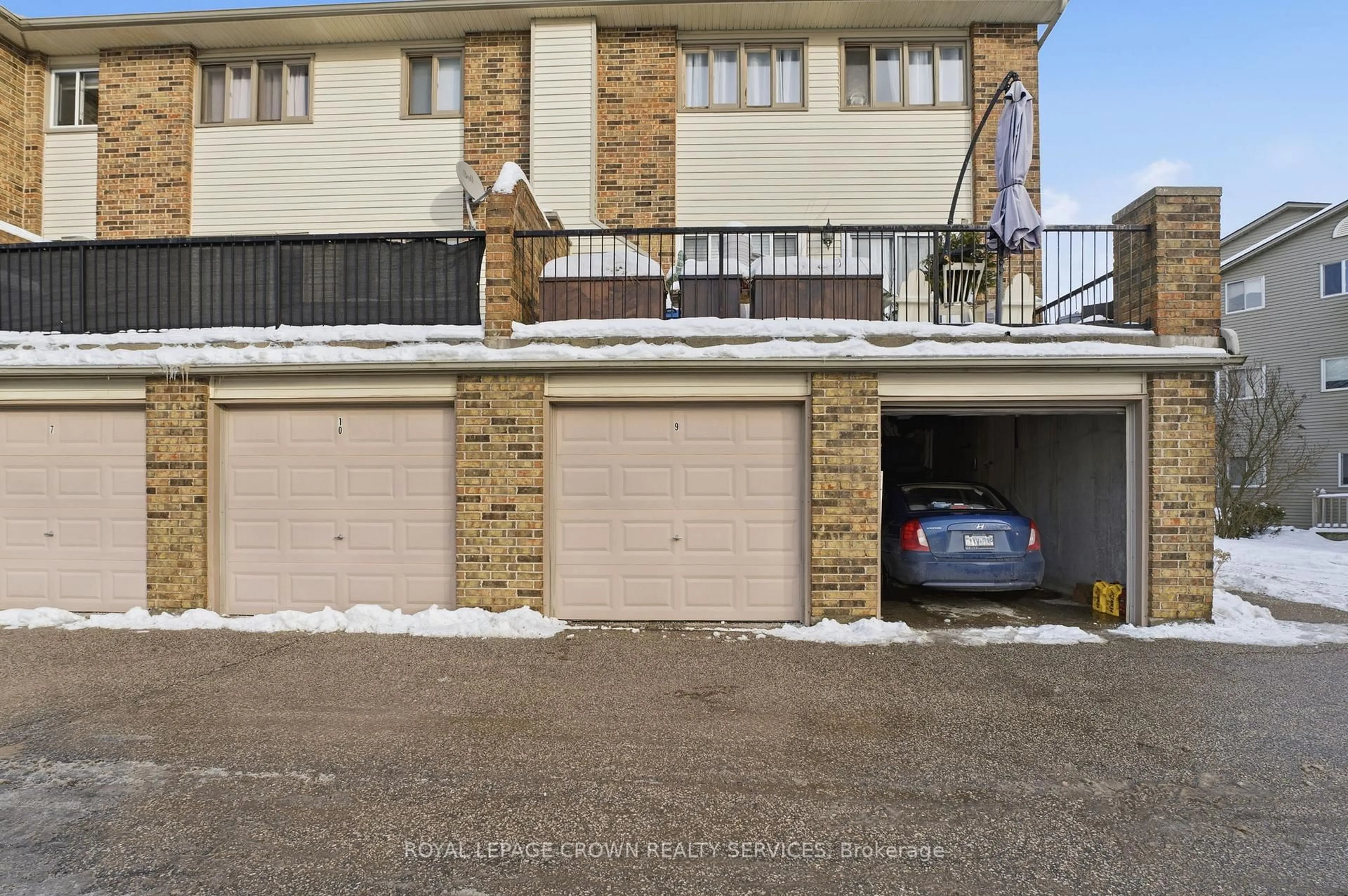 Indoor garage for 21 Wren Crt #9, Tillsonburg Ontario N4G 5K2