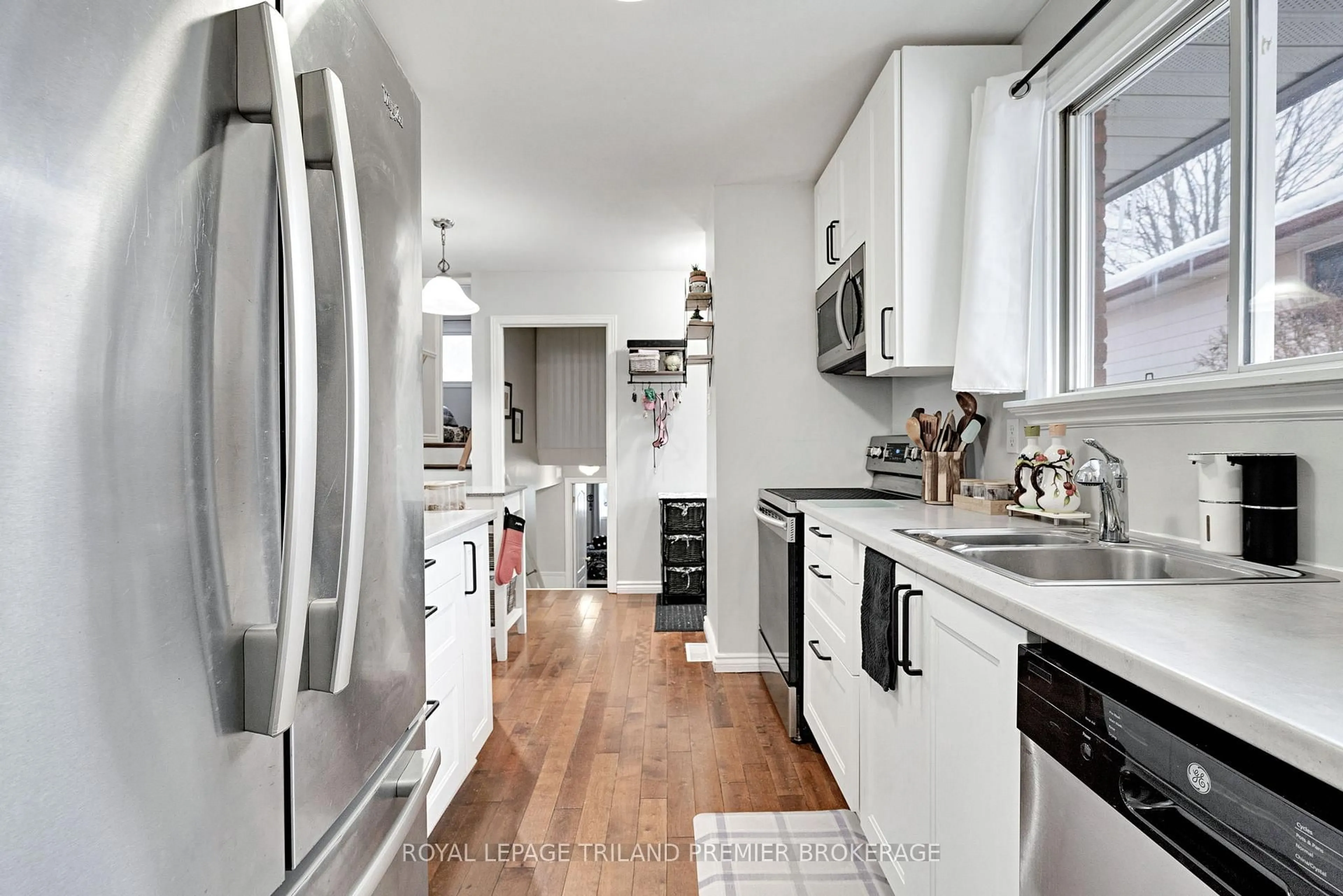 Unknown for 412 Ferndale Ave, London South Ontario N6C 2Y8