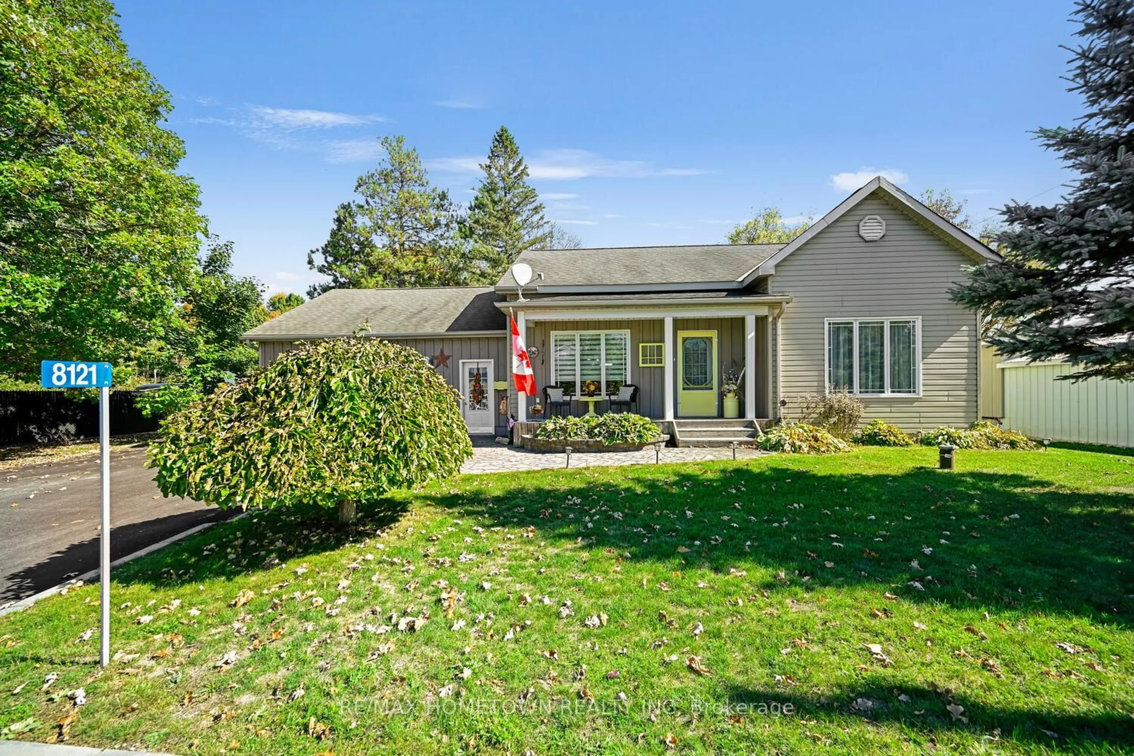 Patio, unknown for 8121 Main St, Augusta Ontario K0G 1R0