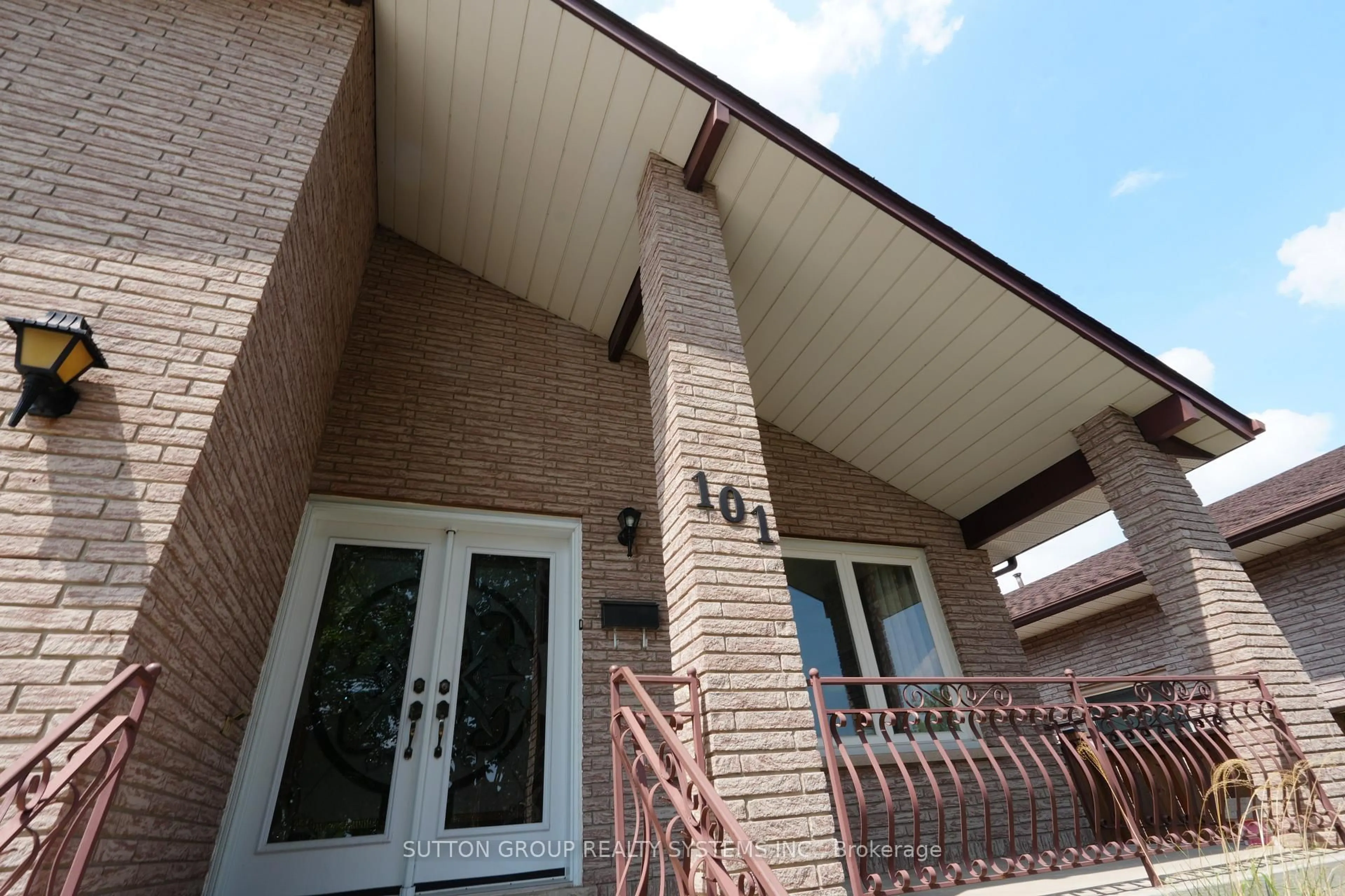 Home with brick exterior material, street for 101 Henley Dr, Hamilton Ontario L8E 4M3