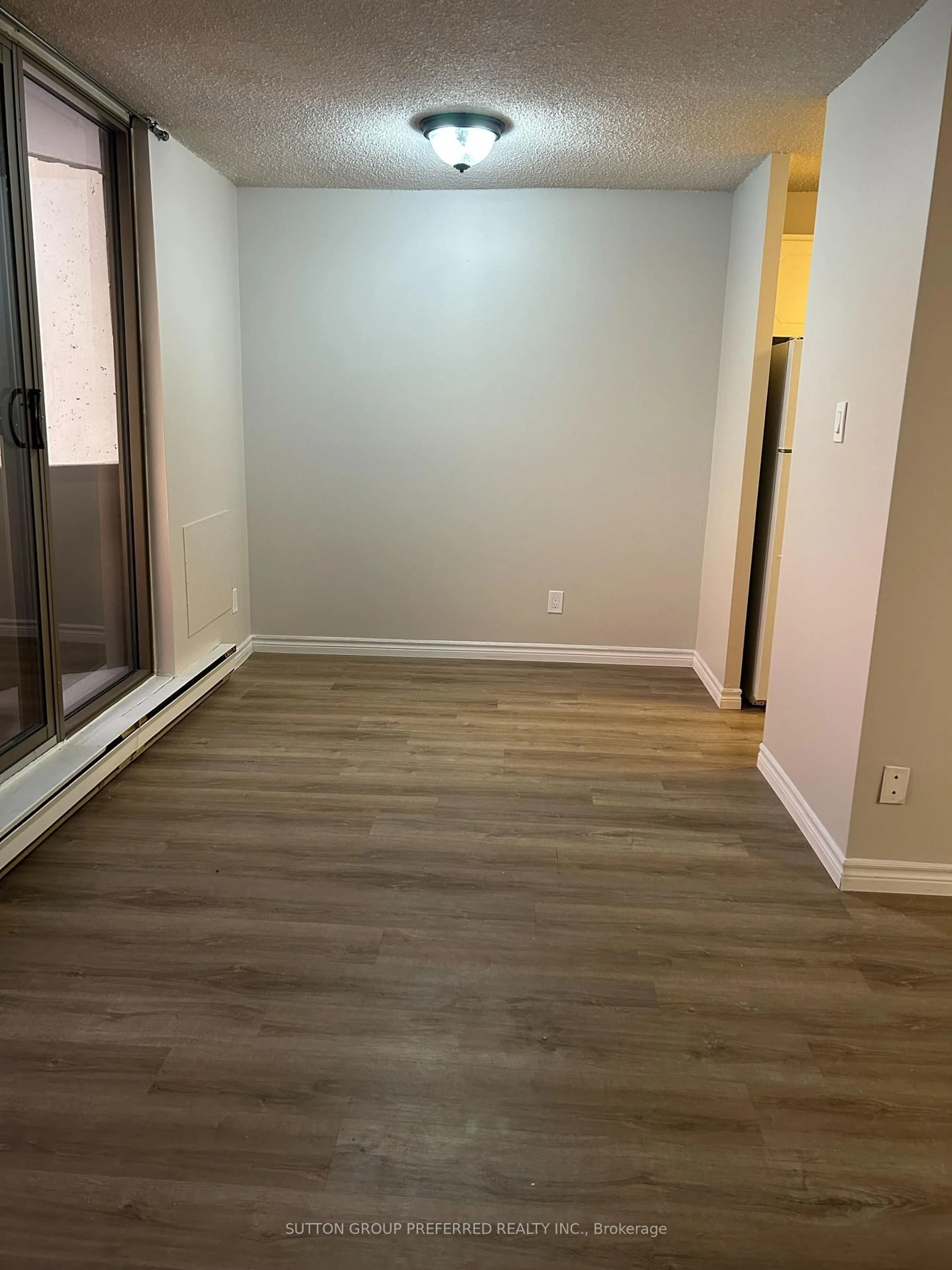 A pic of a room for 1103 Jalna Blvd #212, London South Ontario N6E 2W8