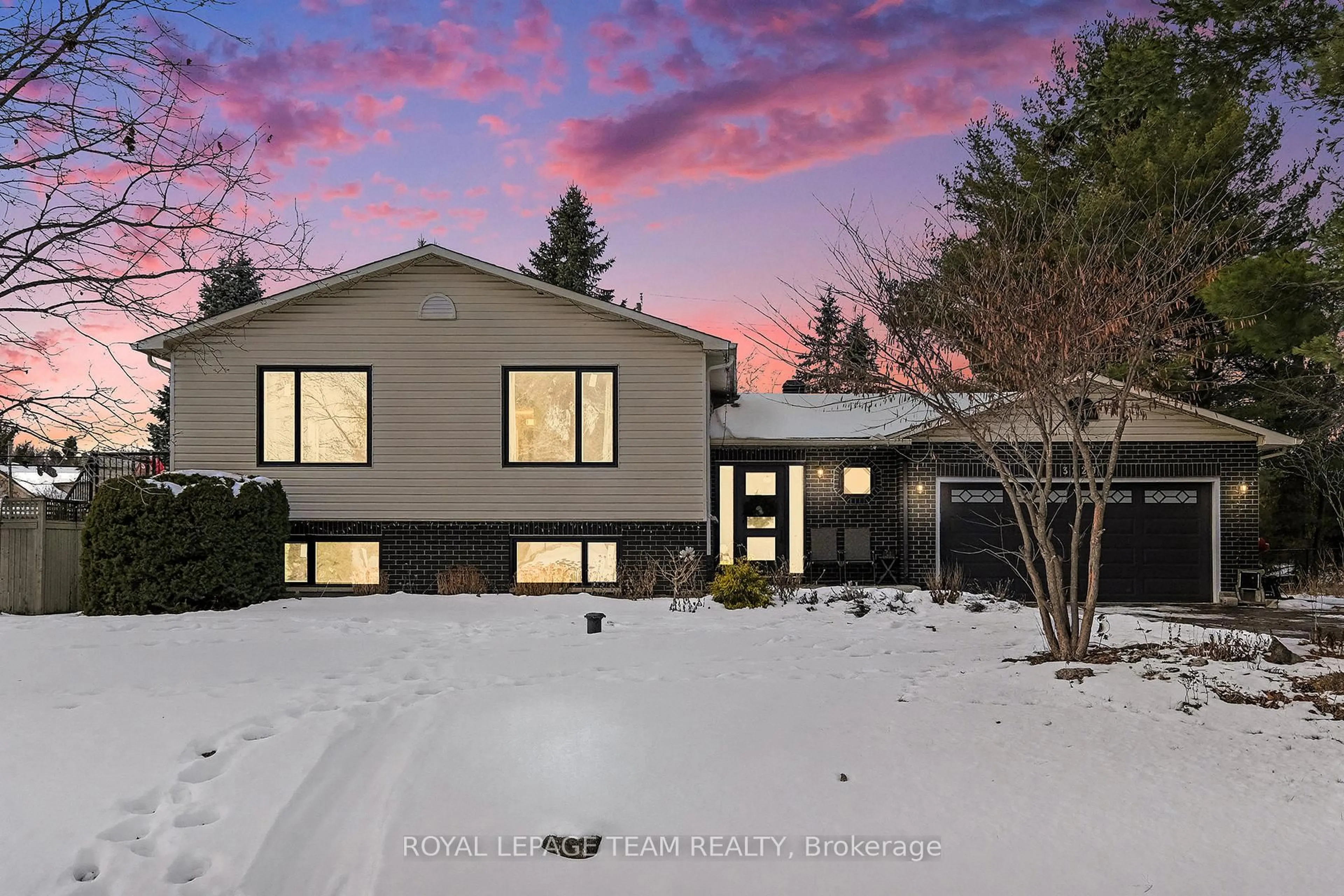 Home with vinyl exterior material, street for 3229 WILD CHERRY Dr, Osgoode Ontario K0A 2W0