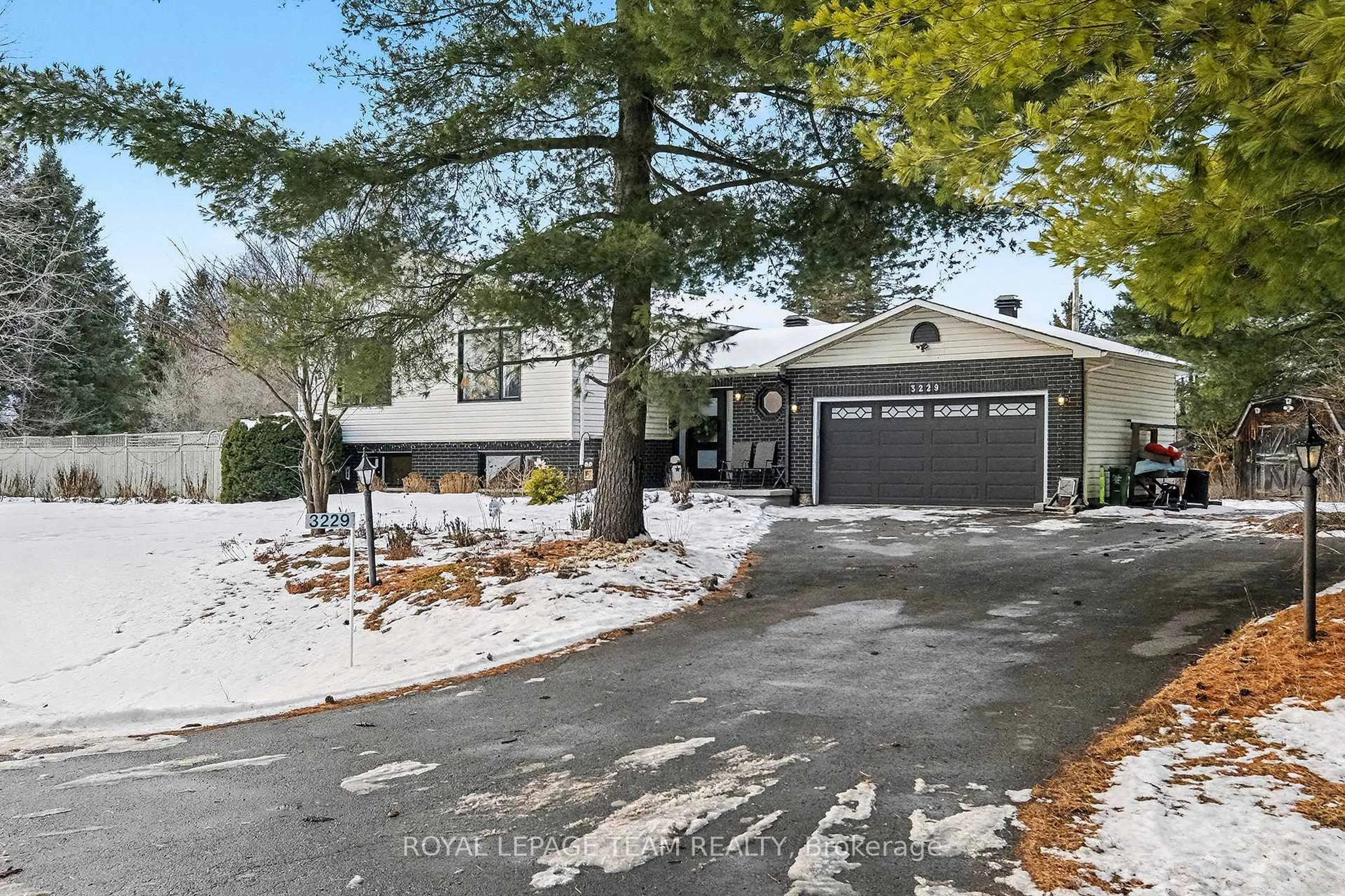 Unknown for 3229 WILD CHERRY Dr, Osgoode Ontario K0A 2W0