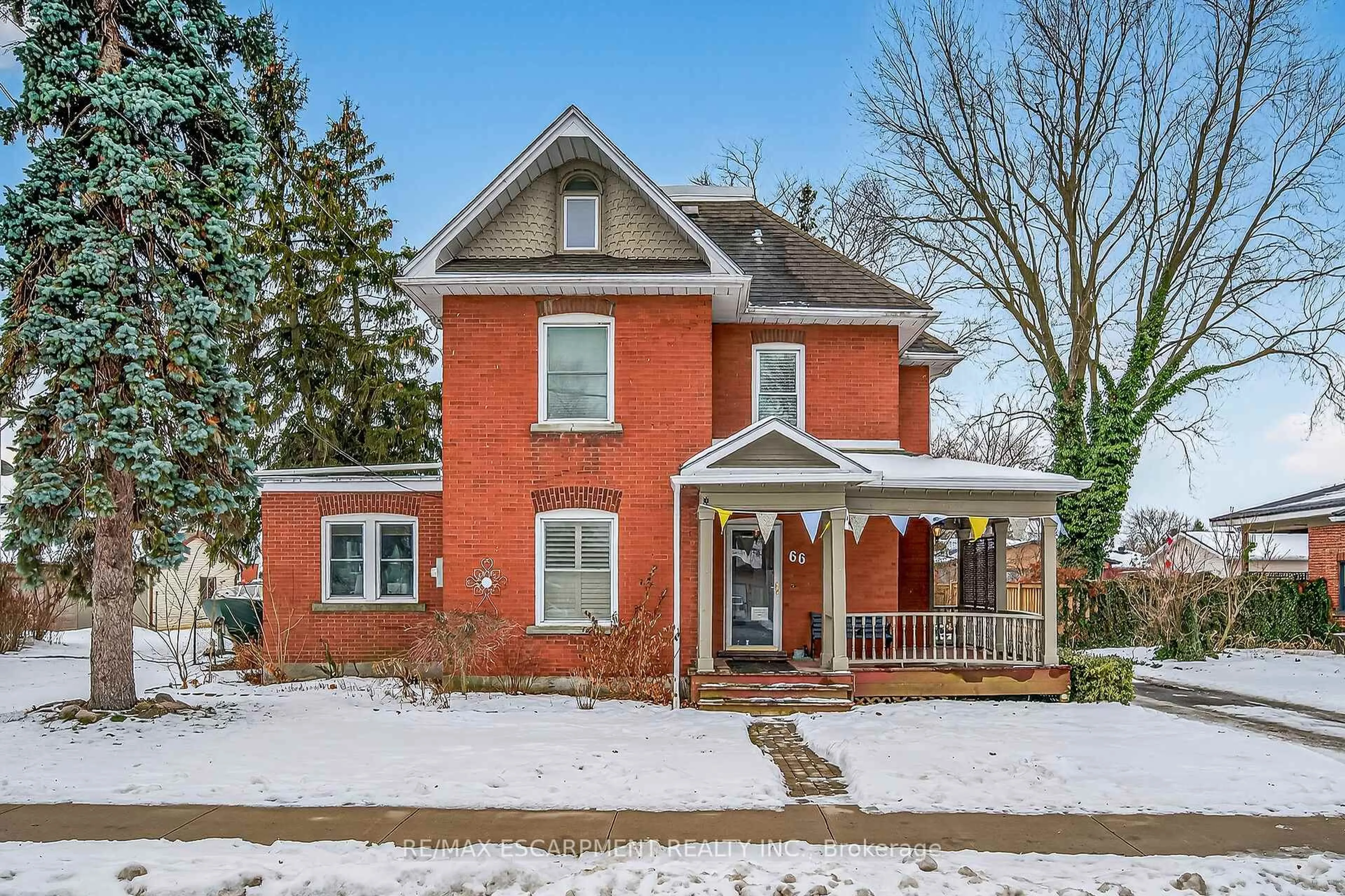 Home with brick exterior material, street for 66 King St, Haldimand Ontario N0A 1H0