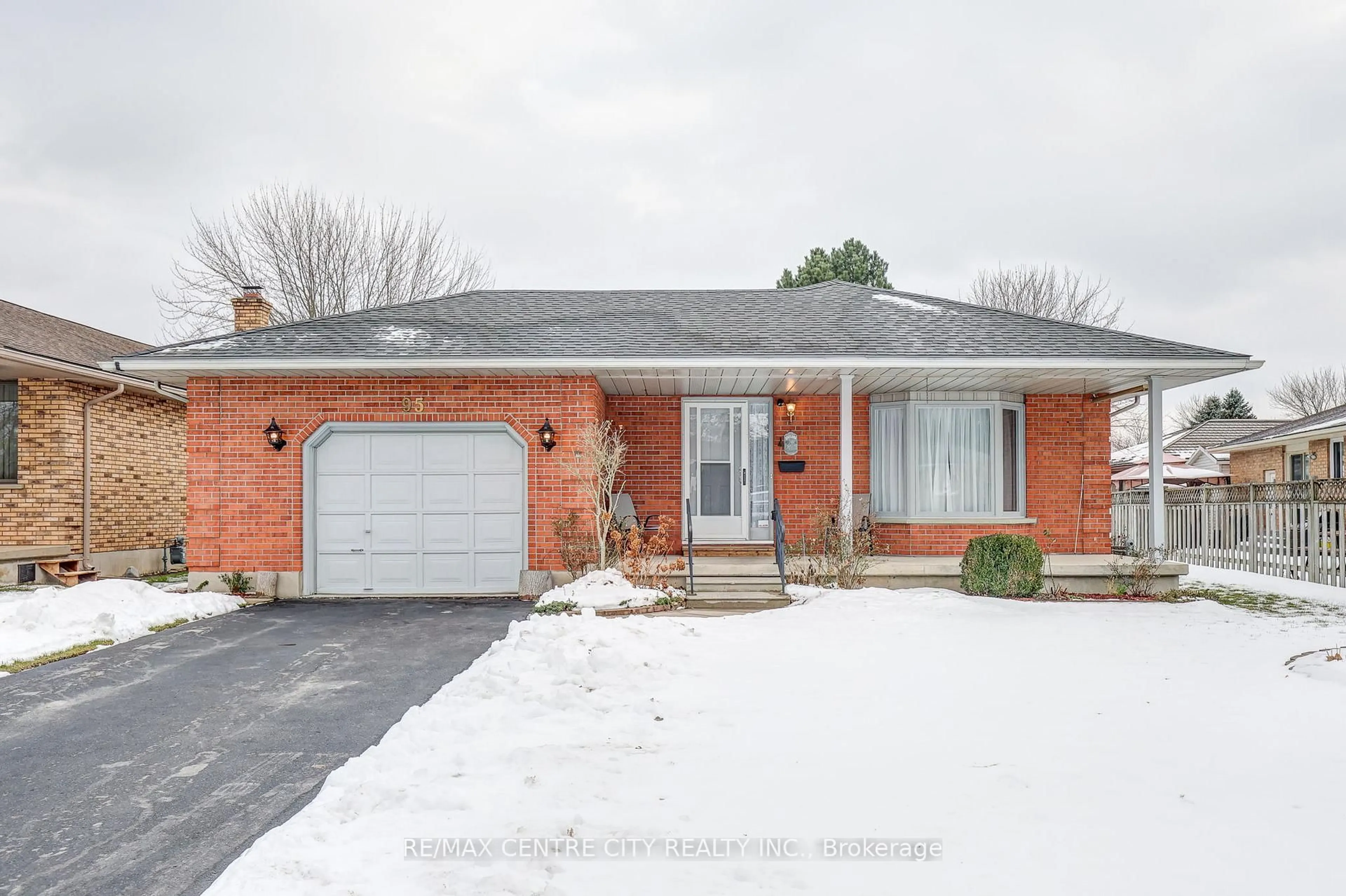 Home with brick exterior material, street for 95 Dufferin St, Aylmer Ontario N5H 2L9