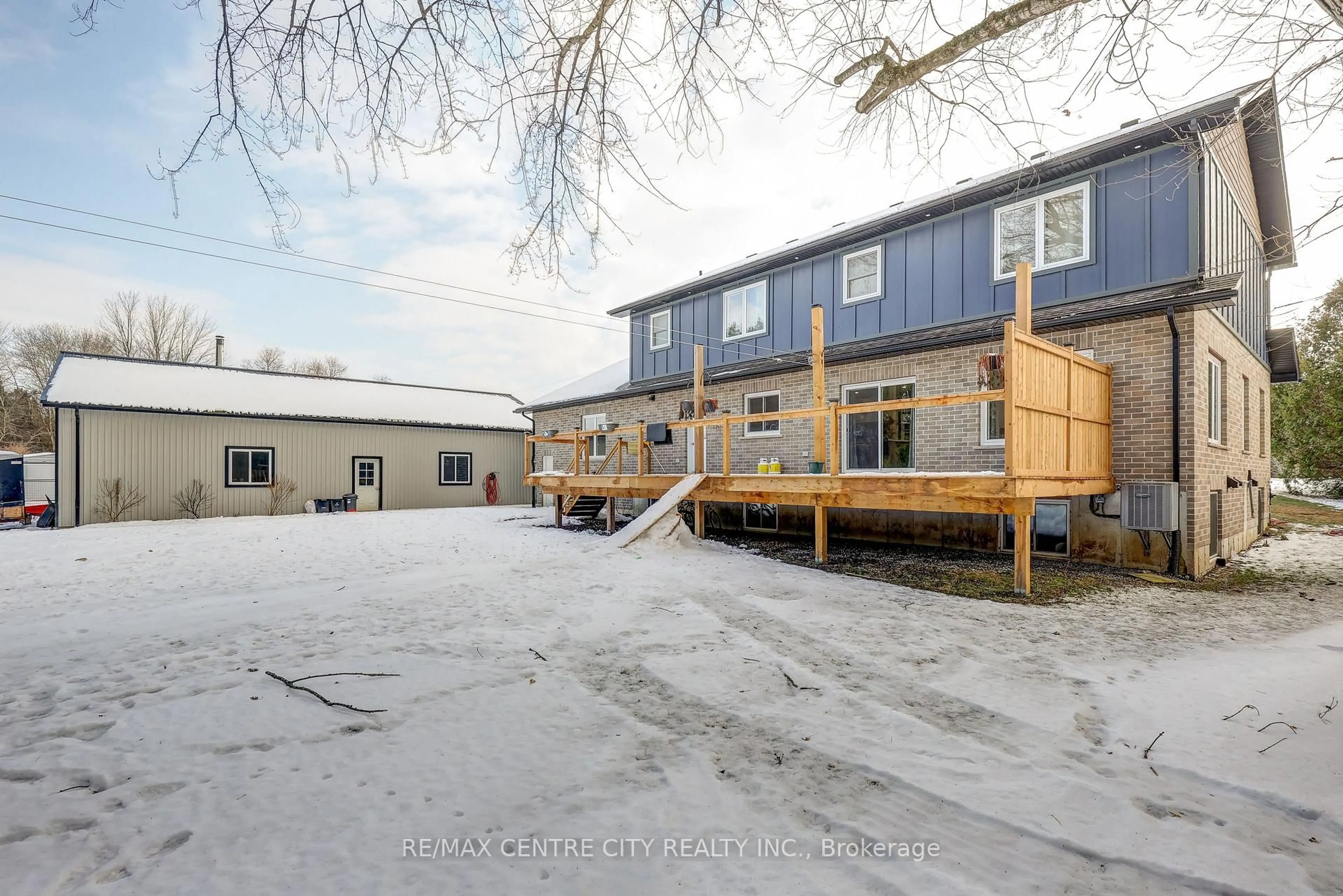 A pic from outside/outdoor area/front of a property/back of a property/a pic from drone, building for 287 Highway 24 Rd, Norfolk Ontario N0E 1X0