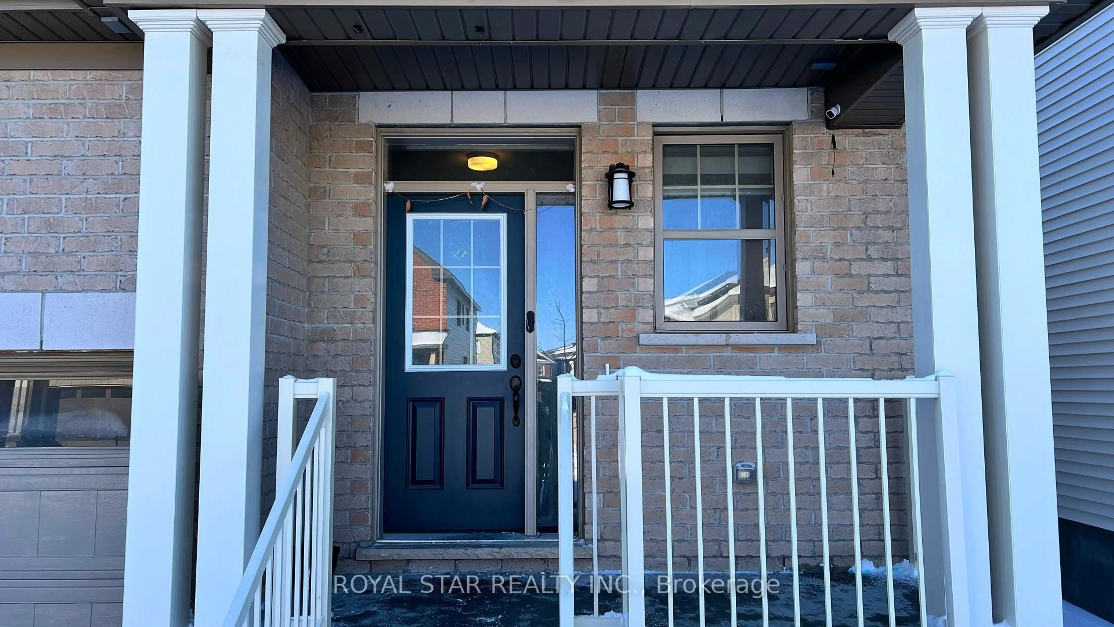 Indoor entryway for 25 Racemose St, Ottawa Ontario K2J 6Z8