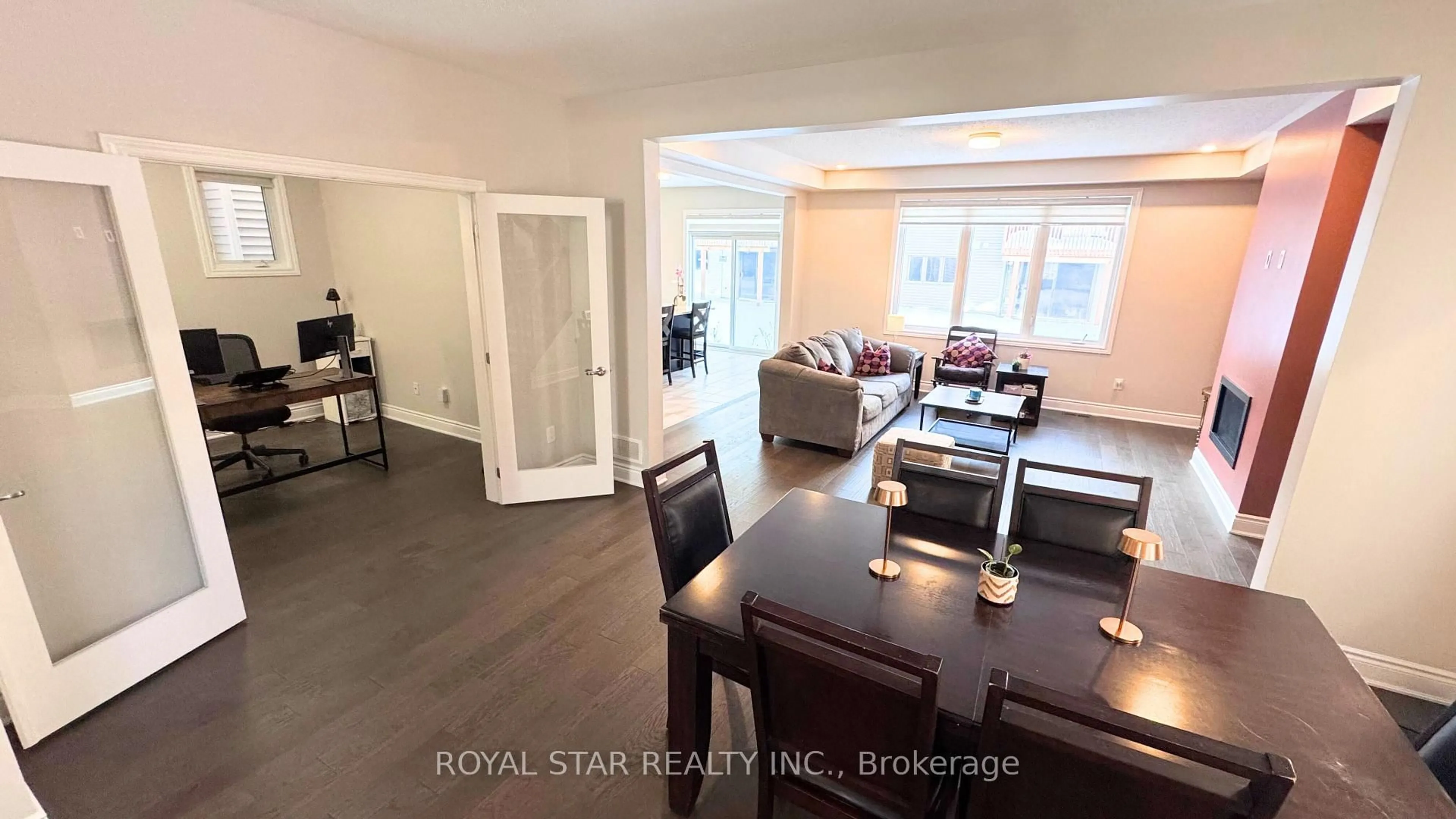 Unknown for 25 Racemose St, Ottawa Ontario K2J 6Z8