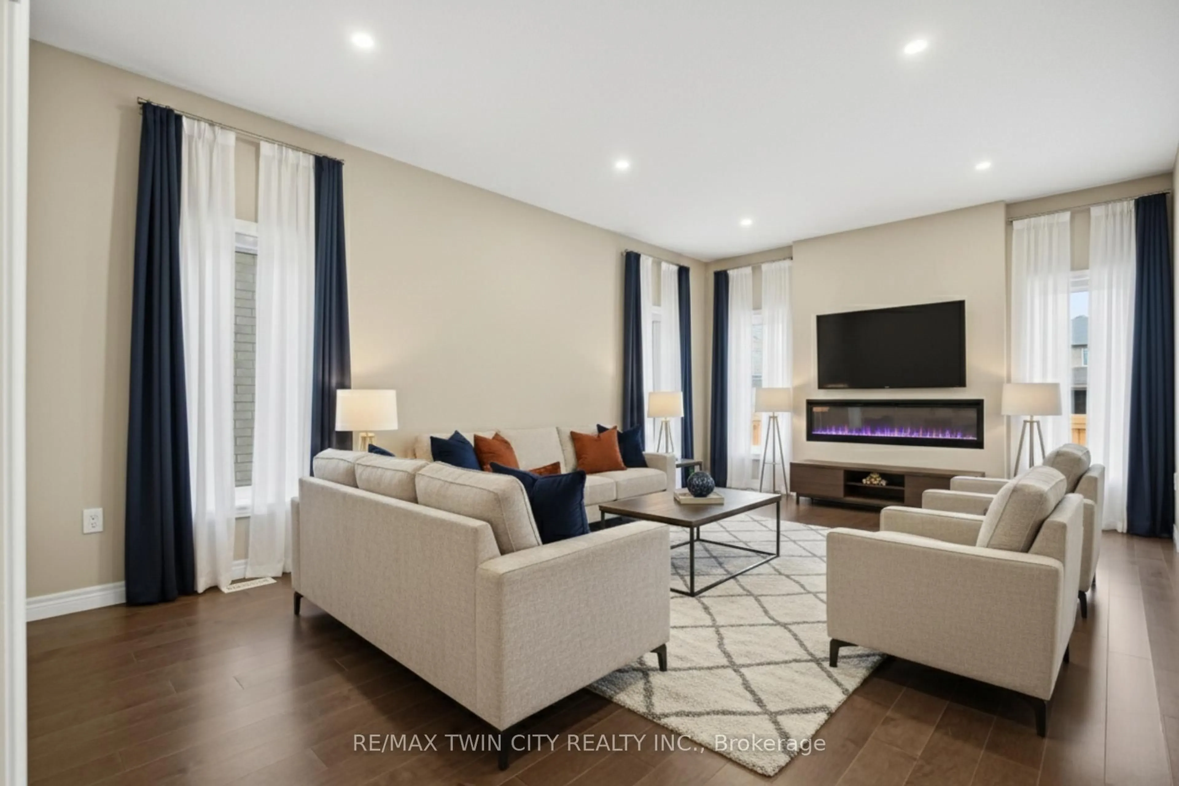 Living room with furniture, unknown for 126 Tartan Ave, Kitchener Ontario N2R 0N4