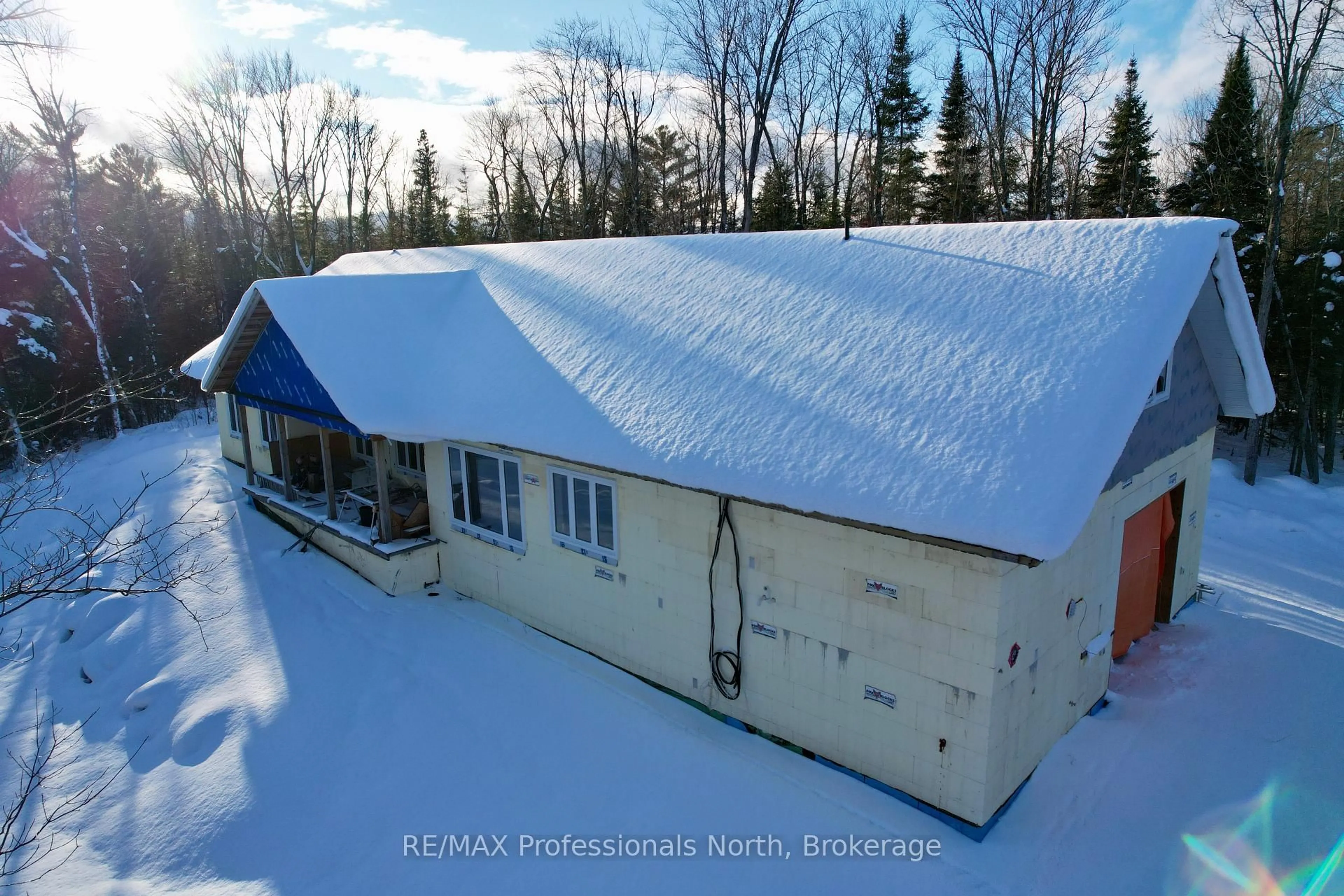 A pic from outside/outdoor area/front of a property/back of a property/a pic from drone, building for 121 Loon Lake Rd, Magnetawan Ontario P0A 1Z0