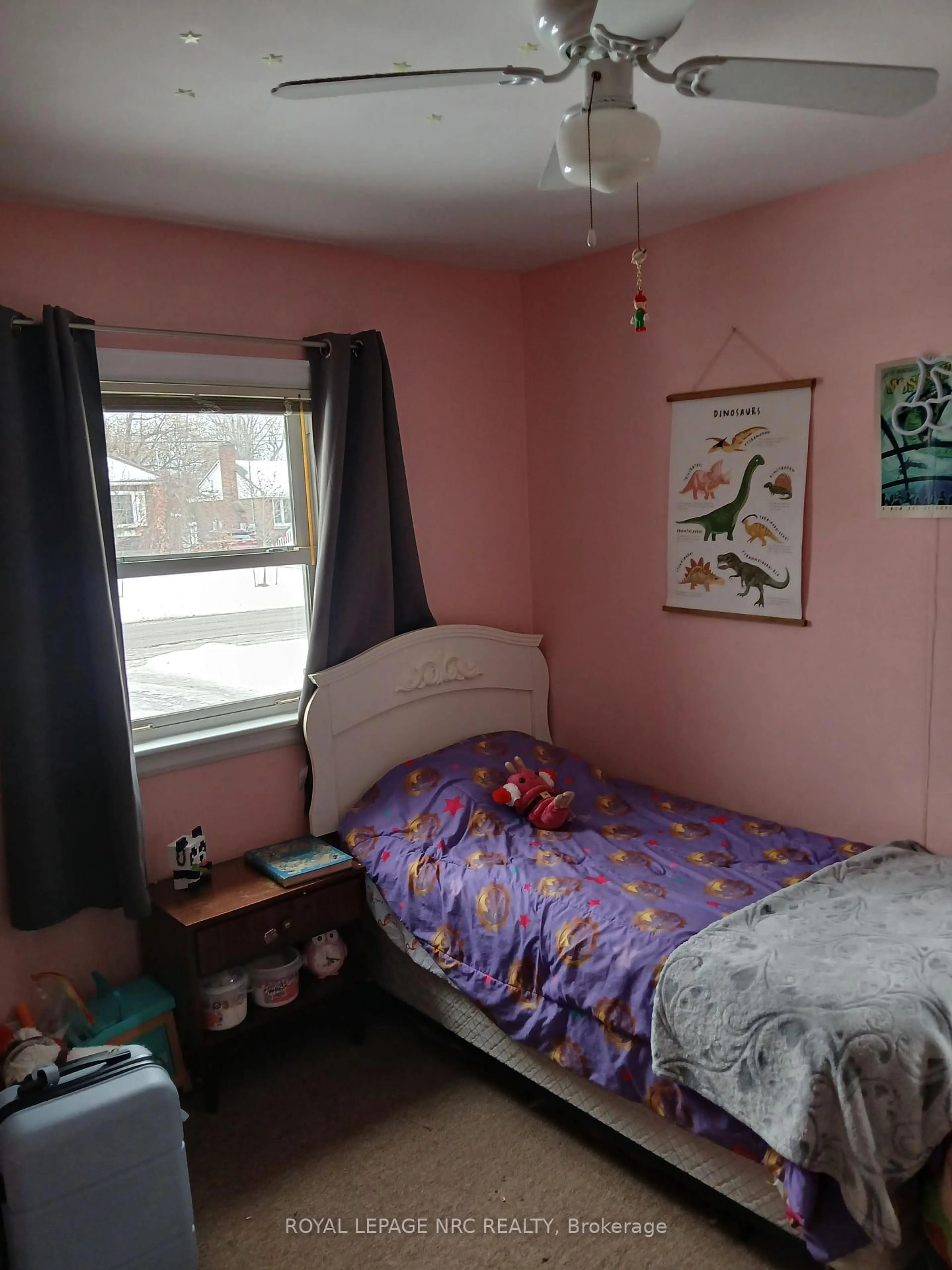 A pic of a room for 246 Highland Ave, Fort Erie Ontario L2A 2X7