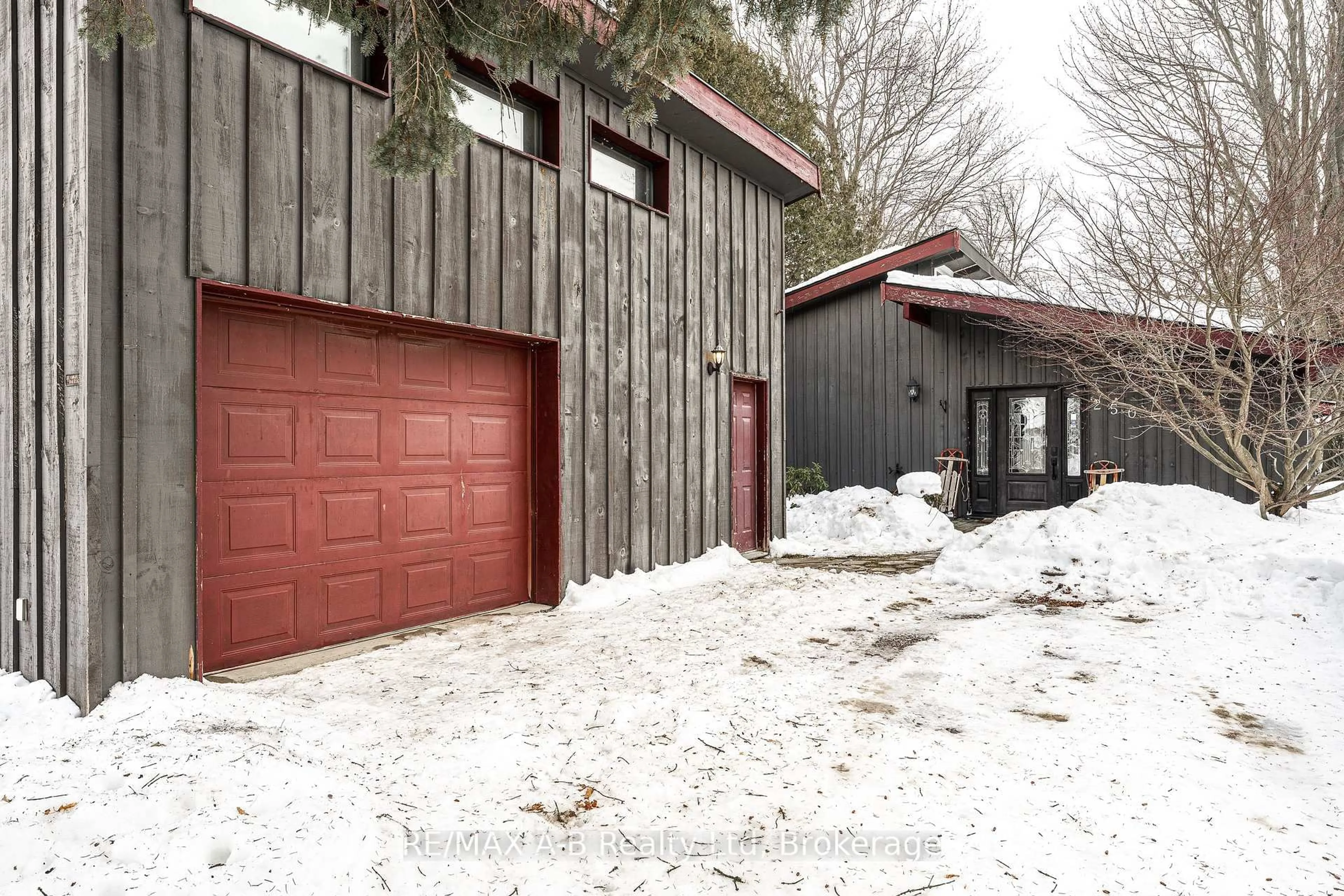 Indoor garage for 250 Orchard Ave, Zorra Ontario N0M 2S0