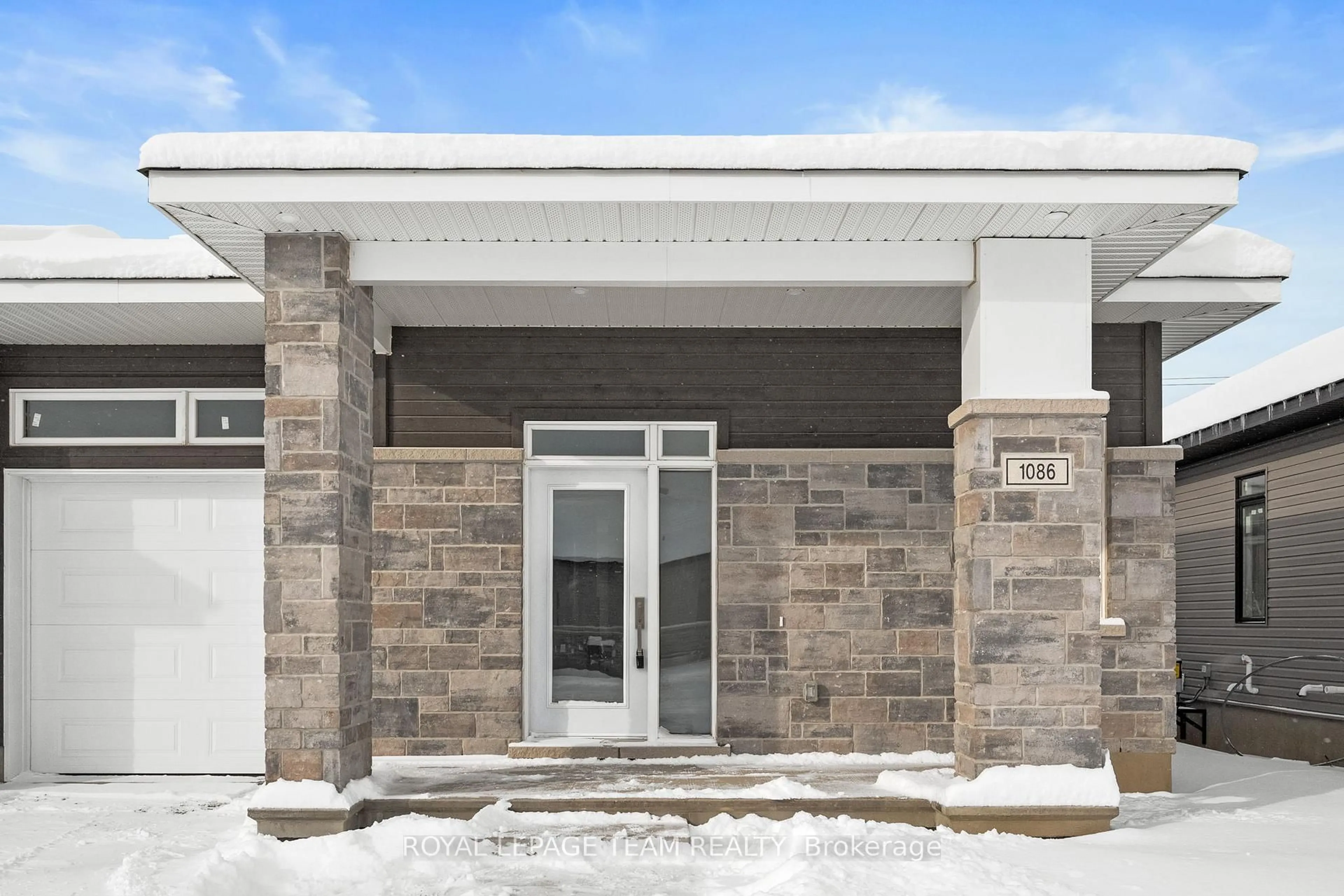 Unknown for 1086 Moore St, Brockville Ontario K6V 0H2