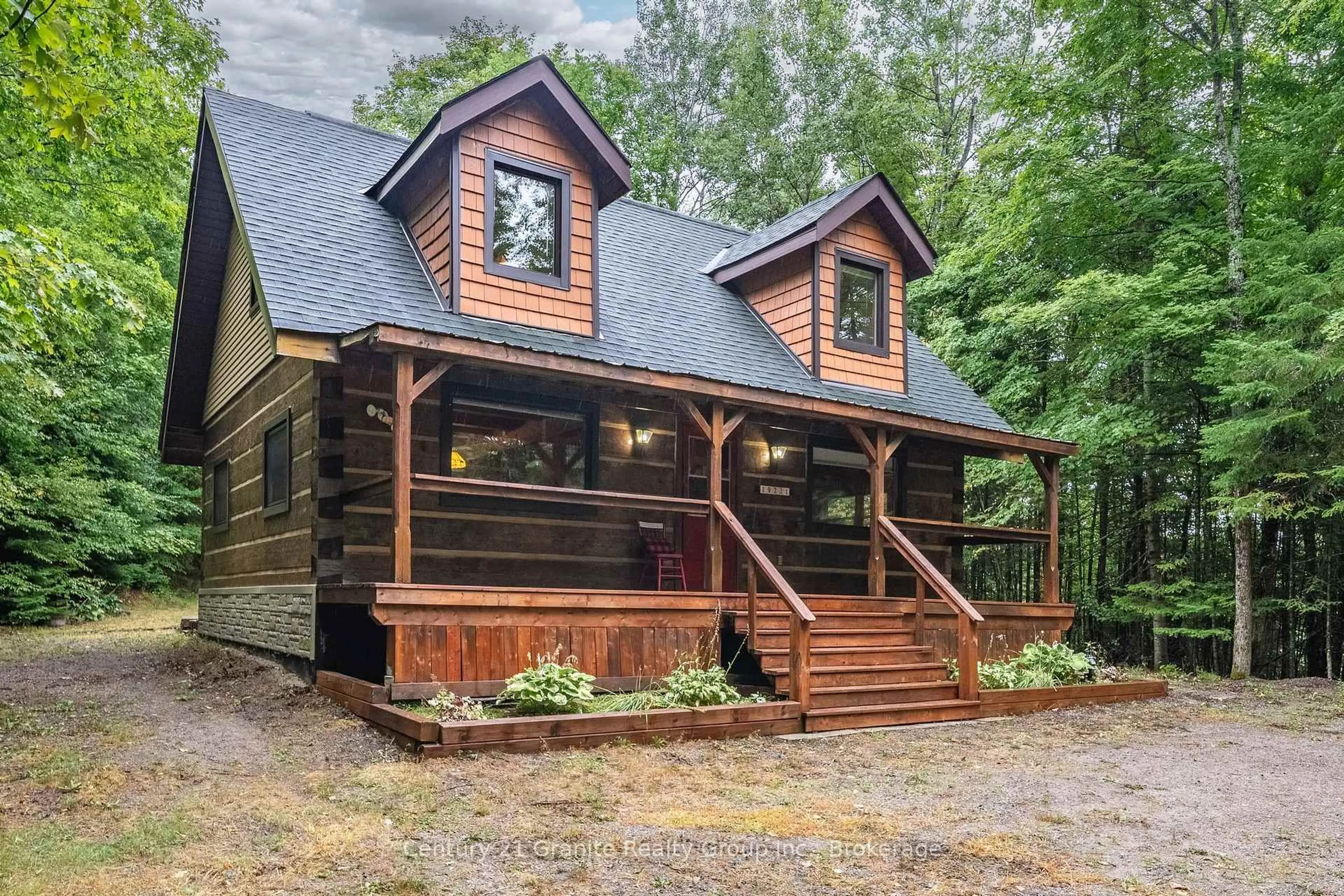 Unknown for 19221 Highway 118, Highlands East Ontario K0M 1S0