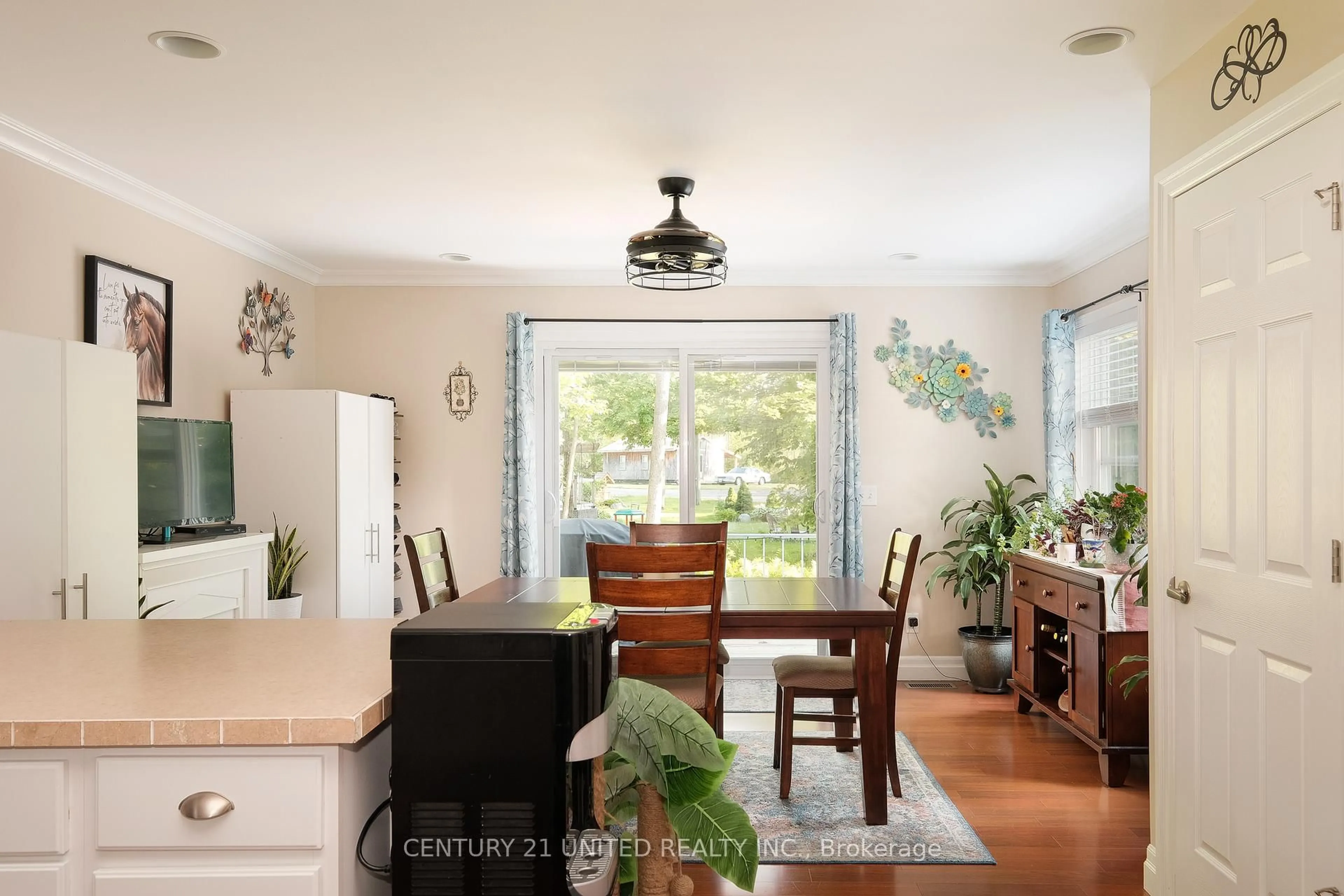 Open concept kitchen, unknown for 4 Rollies Bay Rd, Curve Lake First Nation 35 Ontario K0L 1R0