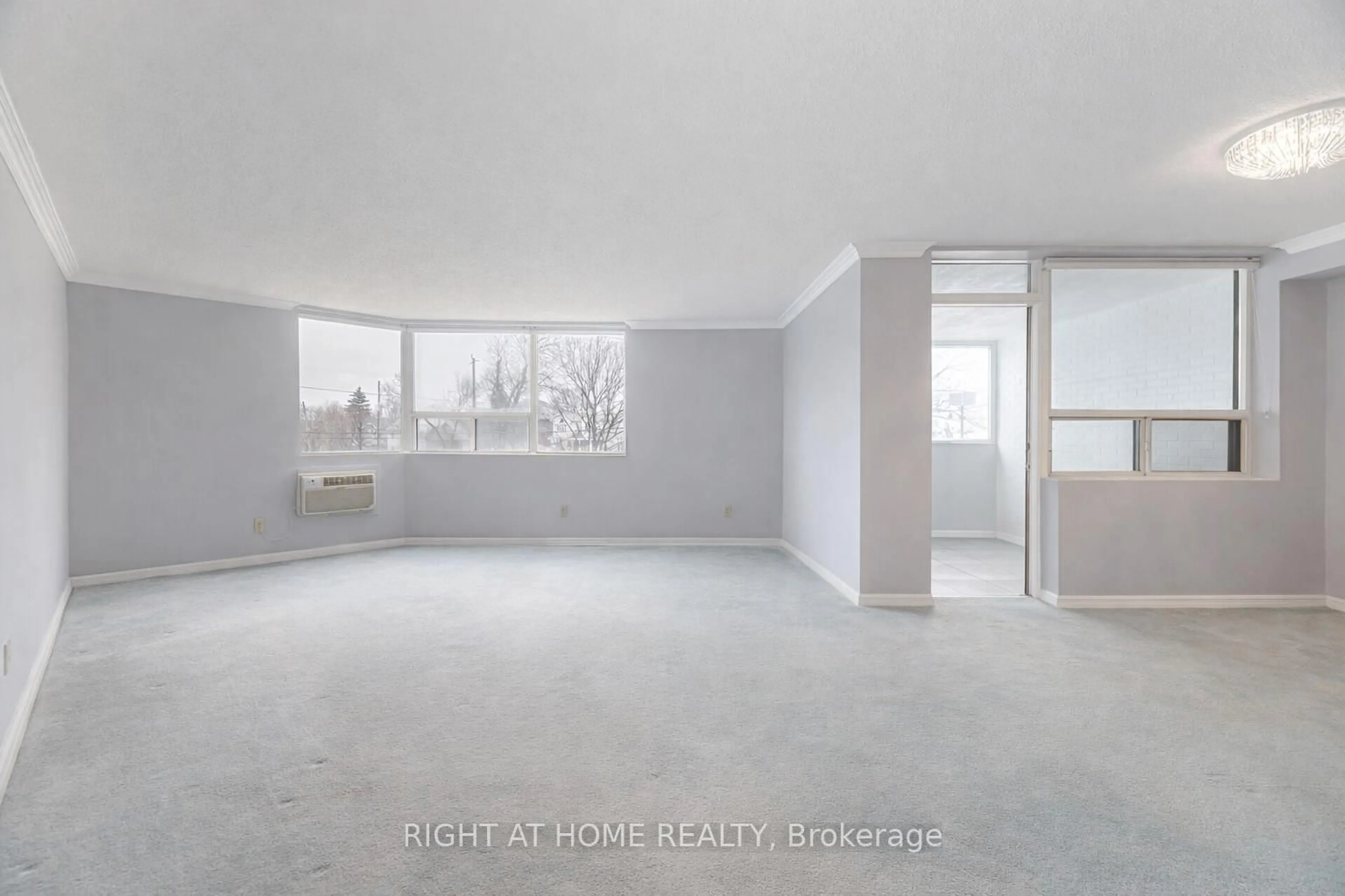 A pic of a room for 166 Mountain Park Ave #201, Hamilton Ontario L8V 1A1