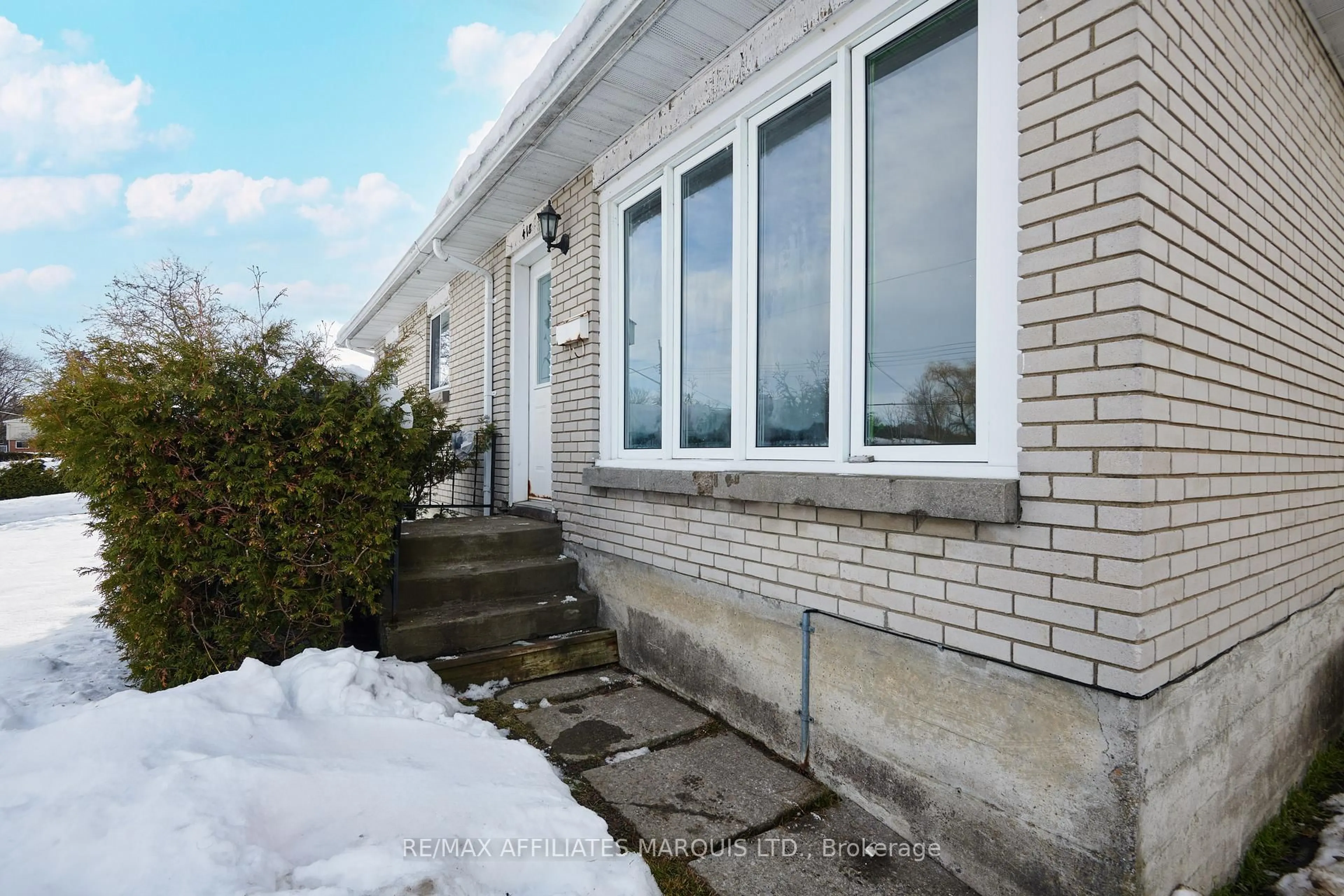 Unknown for 418 Dominion St, North Glengarry Ontario K0C 1A0