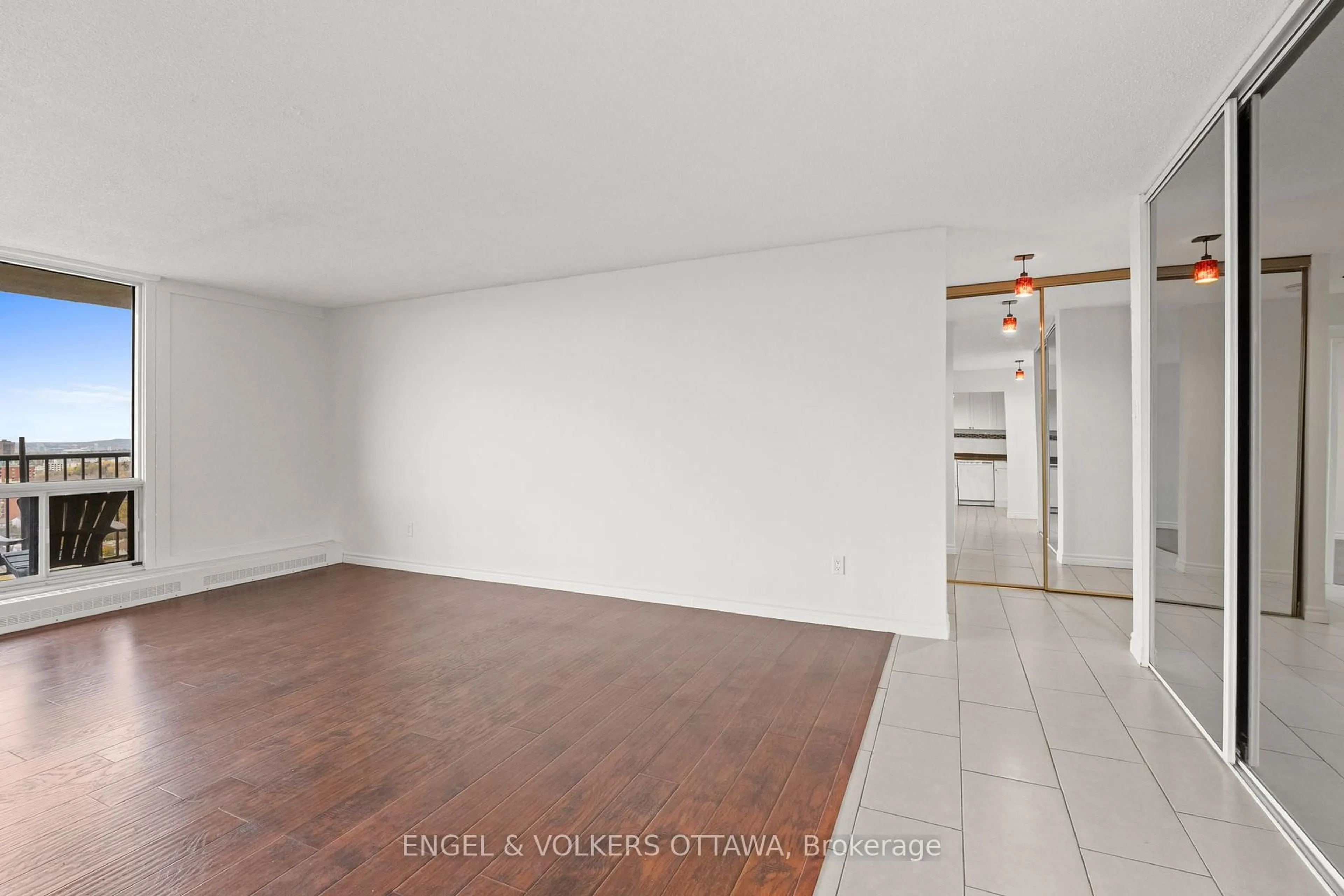 A pic of a room for 665 Bathgate Dr #2001, Ottawa Ontario K1K 3Y4