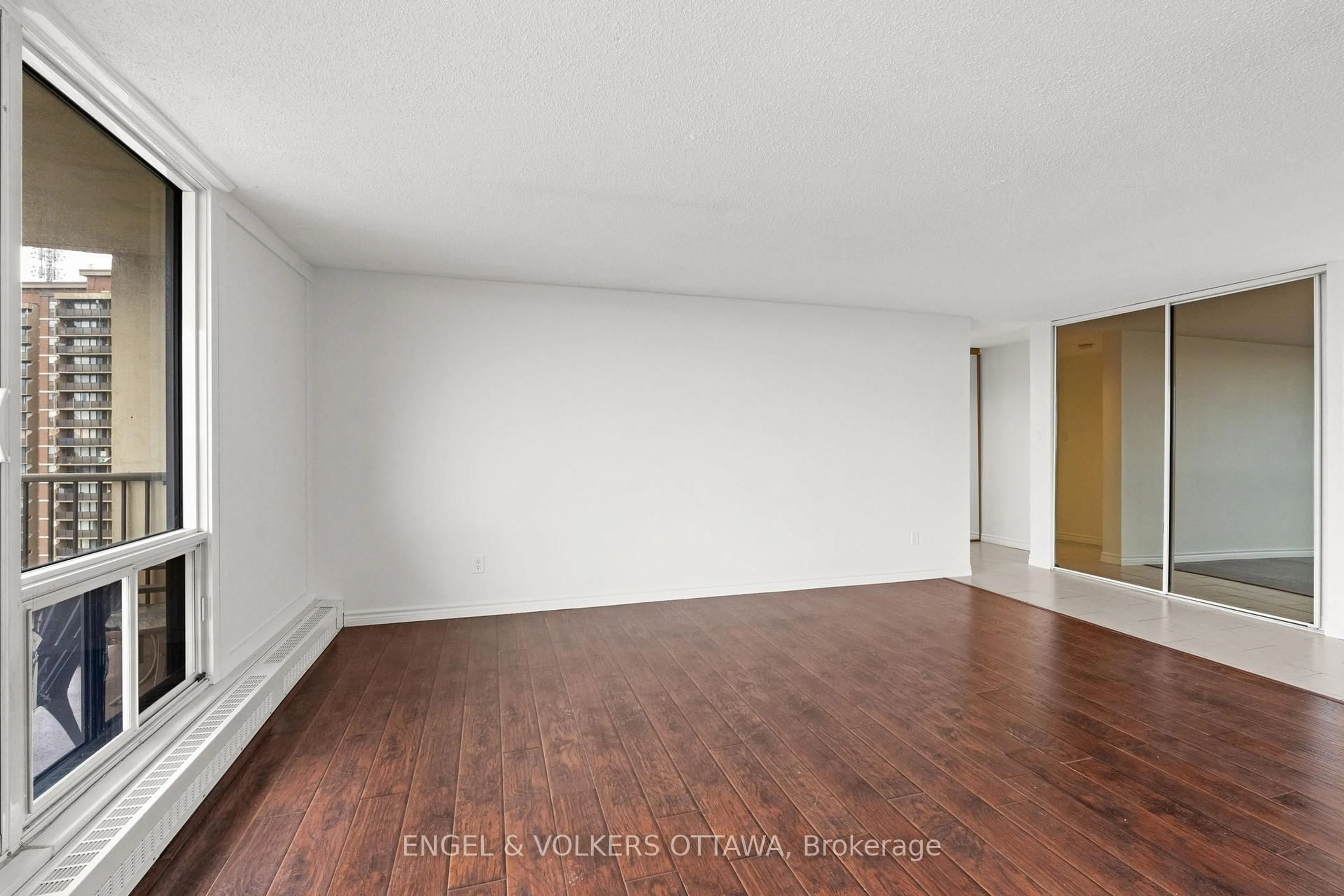 A pic of a room for 665 Bathgate Dr #2001, Ottawa Ontario K1K 3Y4