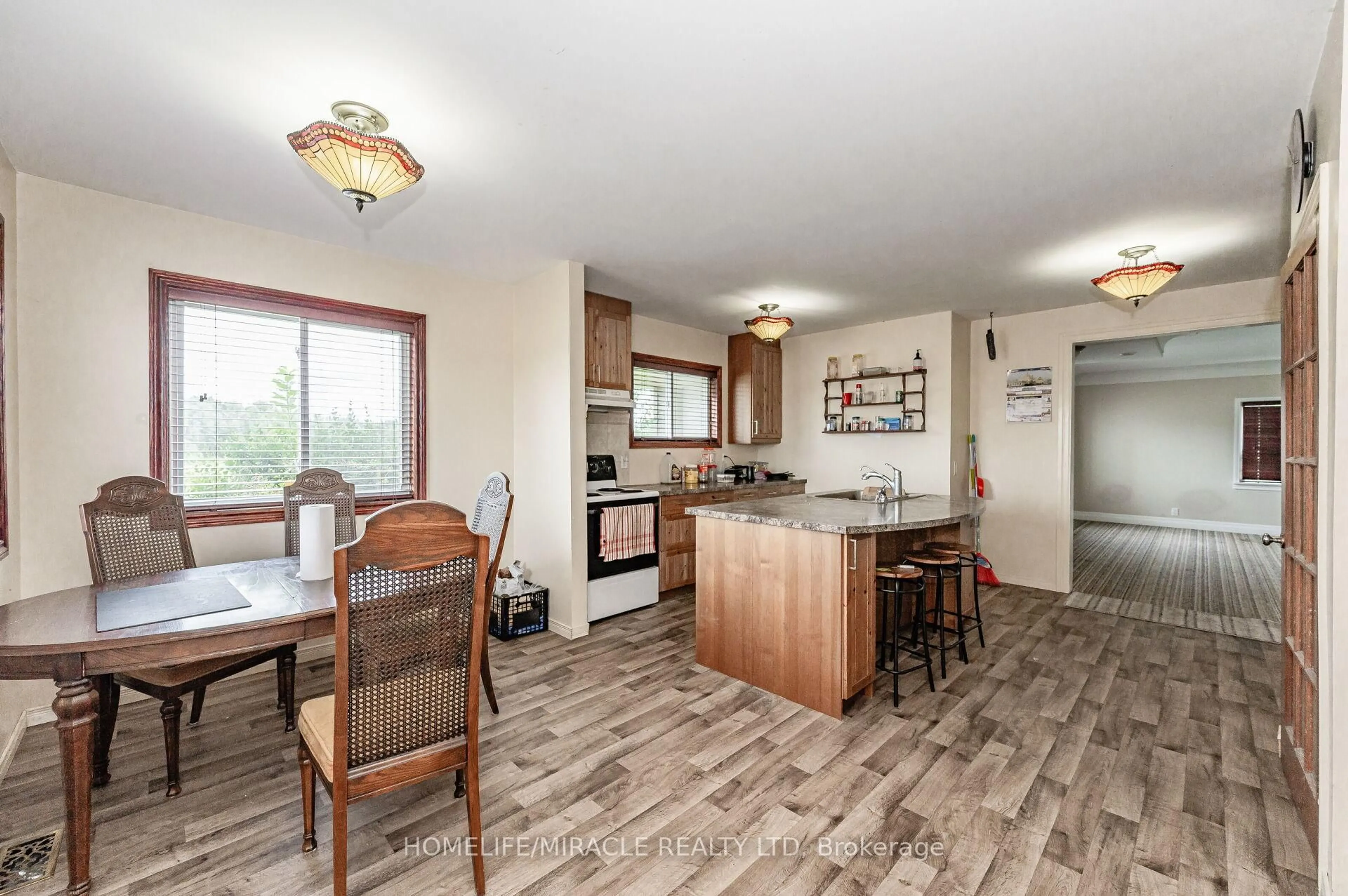 Open concept kitchen, unknown for 1388 Highway 6, Hamilton Ontario L8N 2Z7