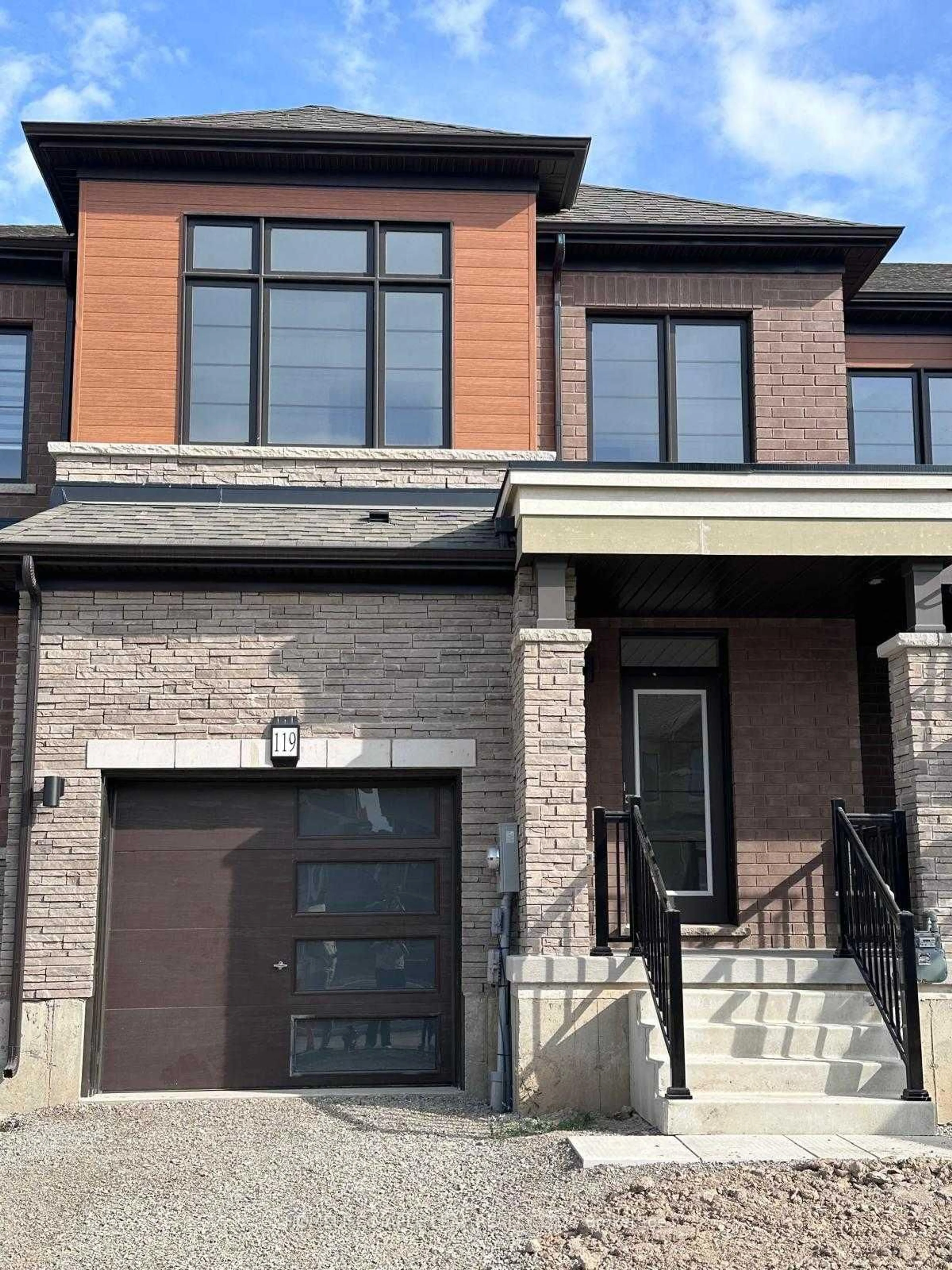 Home with brick exterior material, street for 119 Granville Cres, Haldimand Ontario N3W 0J8