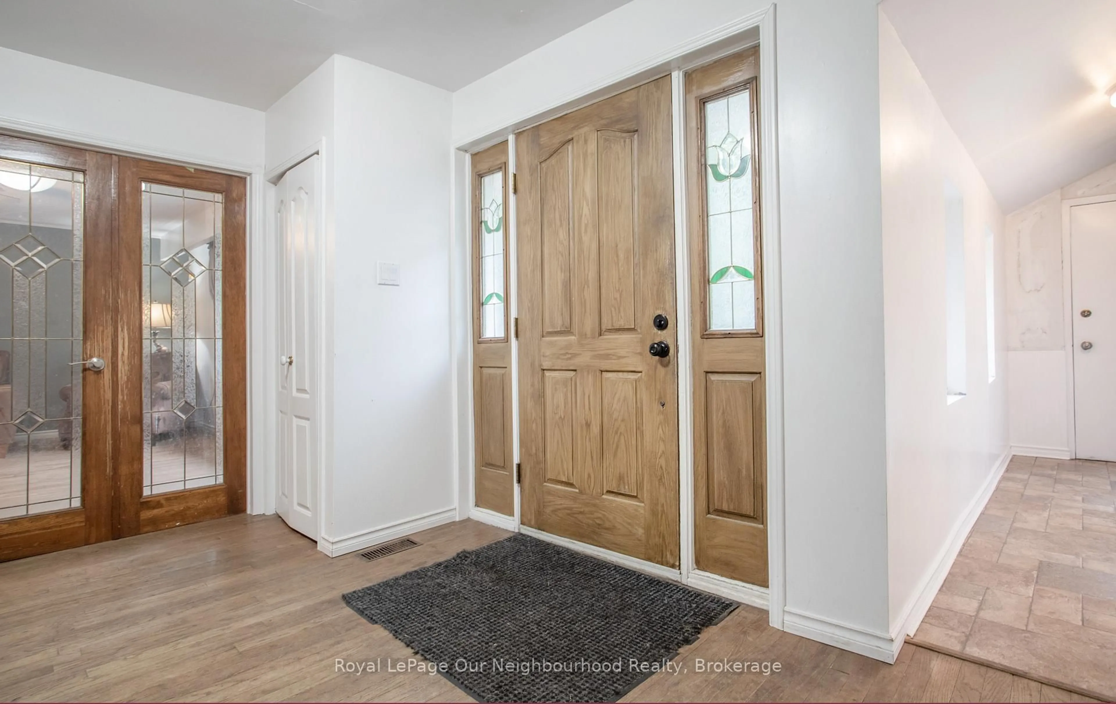 Indoor entryway for 277 Crandall Rd, Cramahe Ontario K0K 1S0