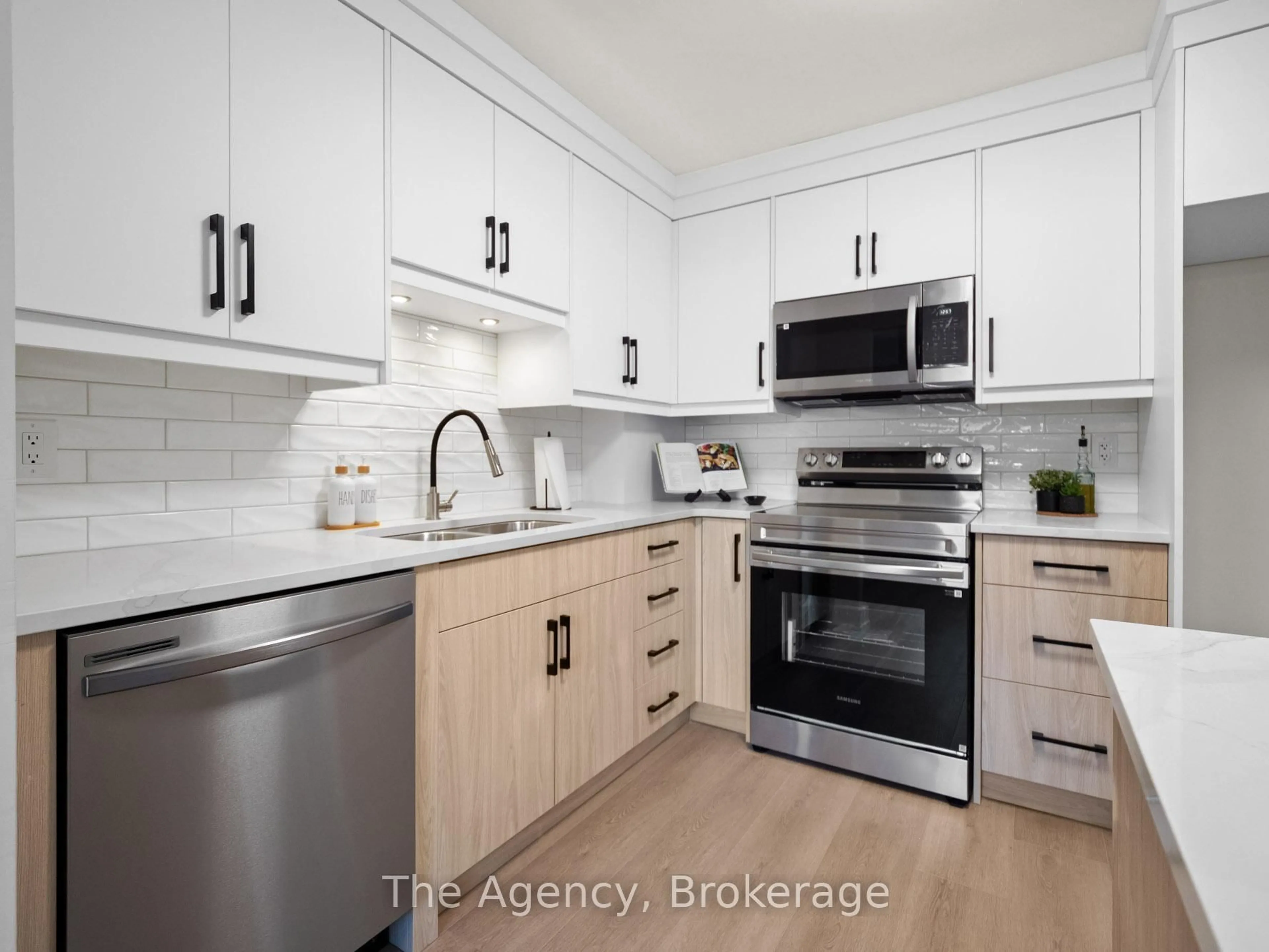 Open concept kitchen, unknown for 185 Denistoun St #7, Welland Ontario L3C 6J6