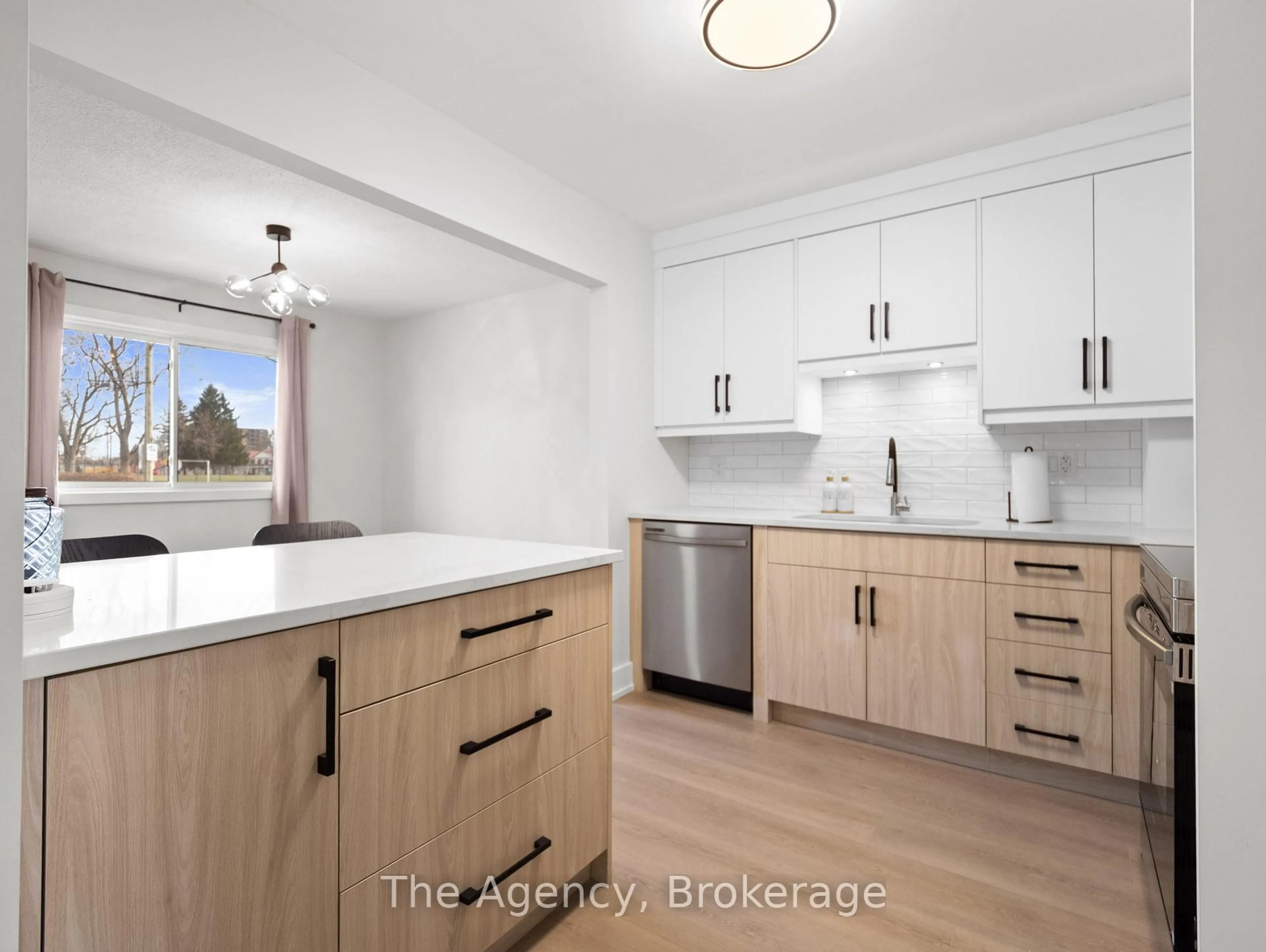 Unknown for 185 Denistoun St #7, Welland Ontario L3C 6J6