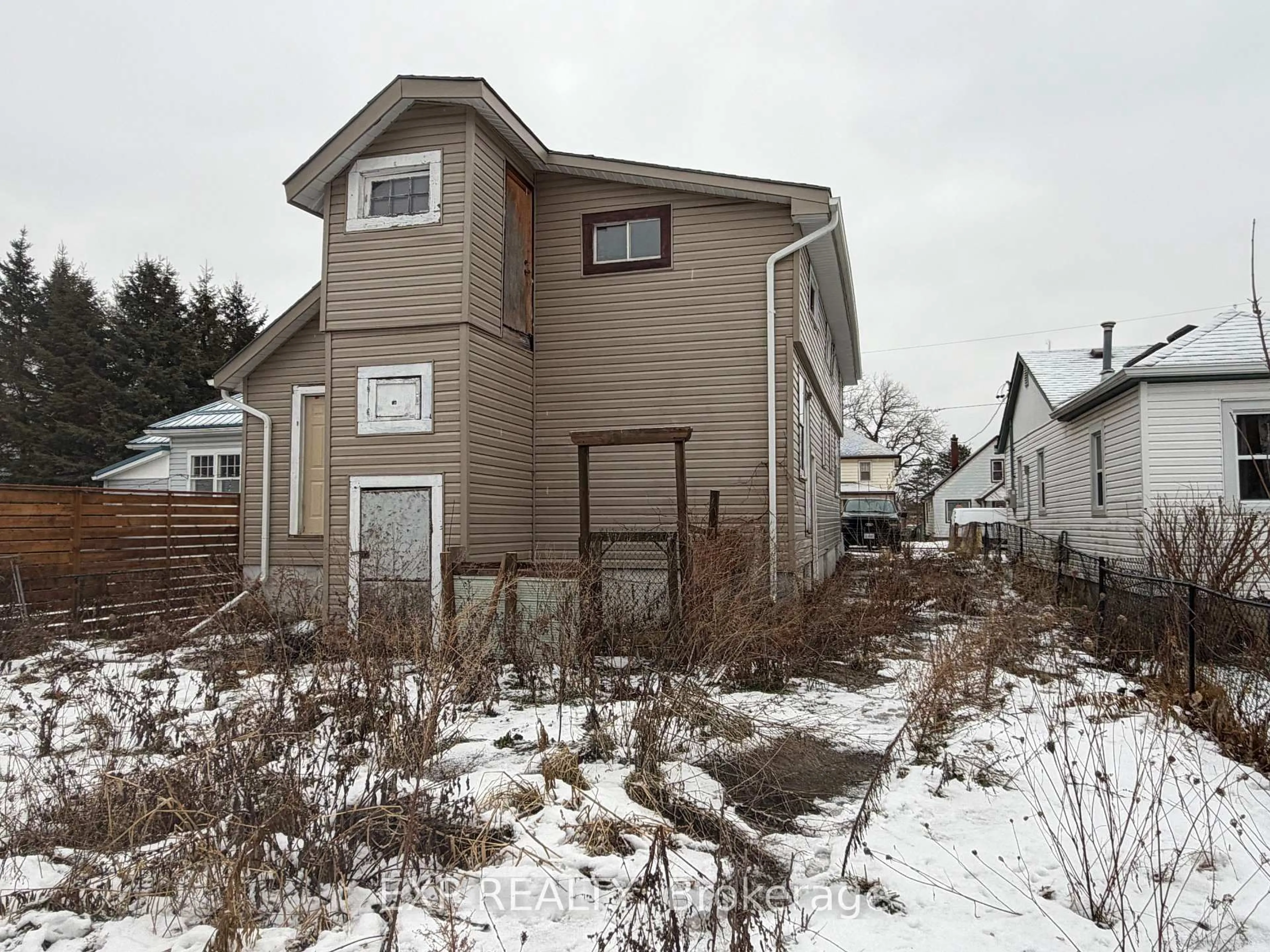 Unknown for 16 Nelson St, Norfolk Ontario N3Y 3E3