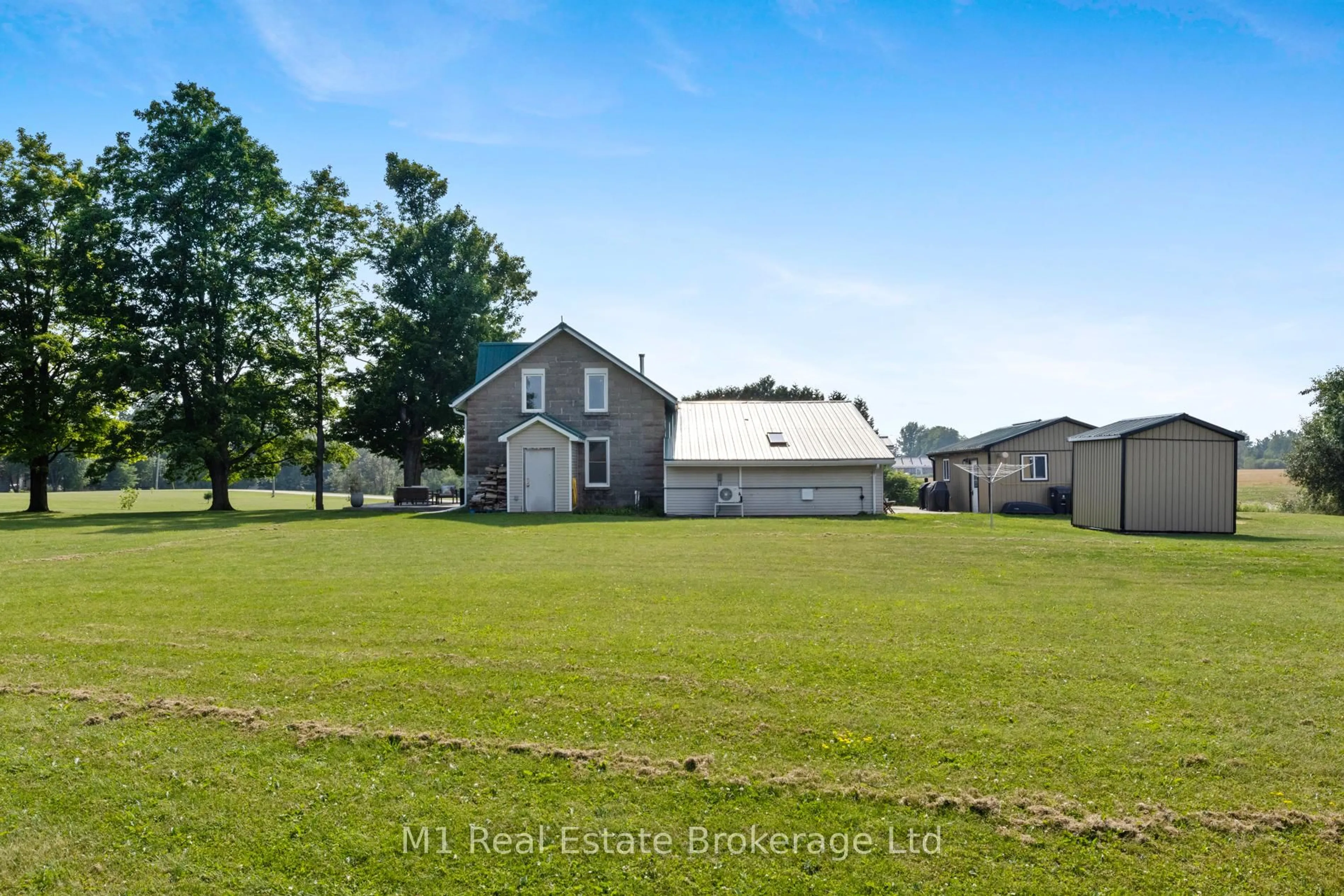 A pic from outside/outdoor area/front of a property/back of a property/a pic from drone, unknown for 8420 Sixth Line, Wellington North Ontario N0G 2E0
