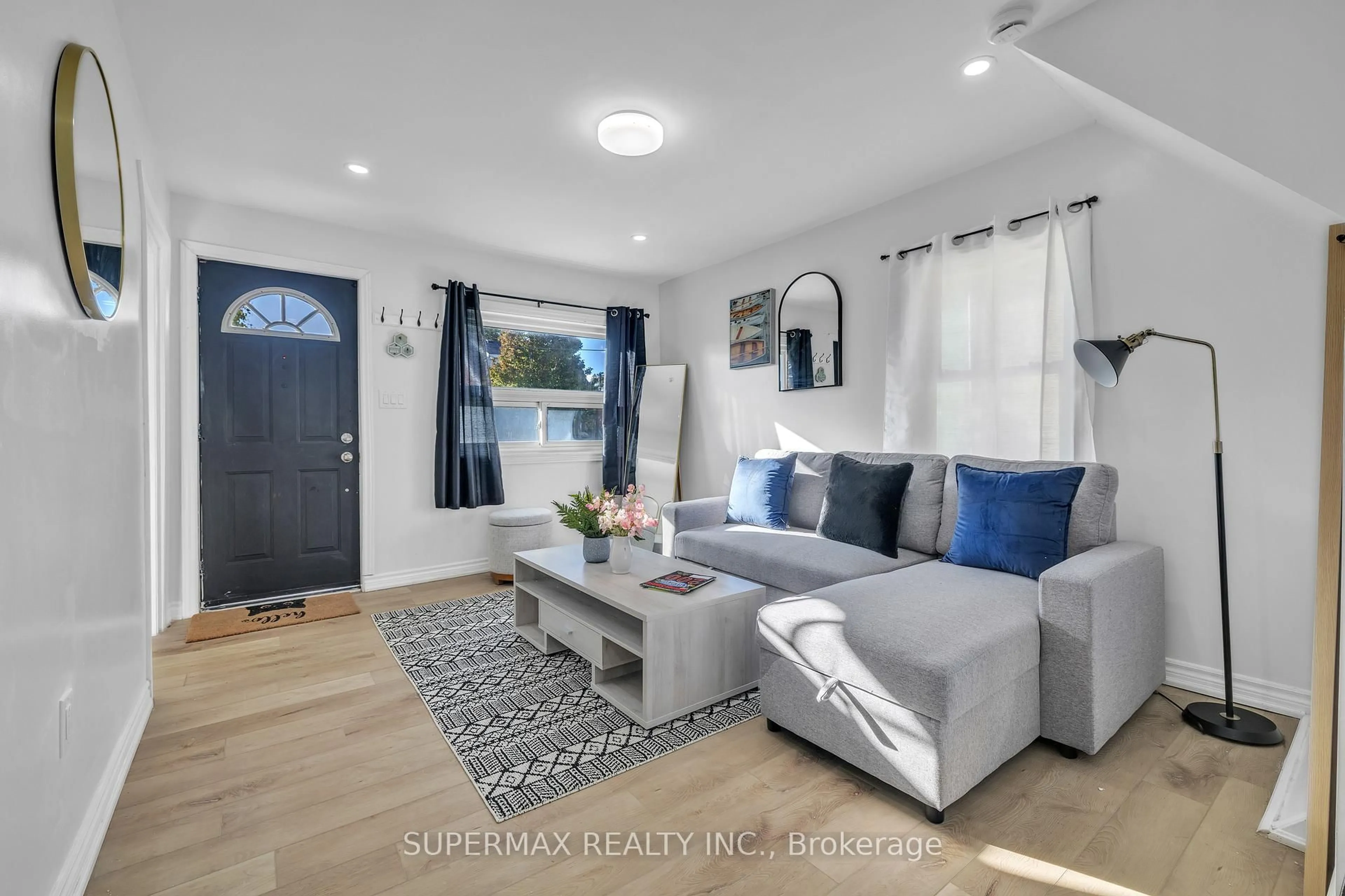 Living room with furniture, unknown for 156 Brisbin St, London East Ontario N5Z 2M1