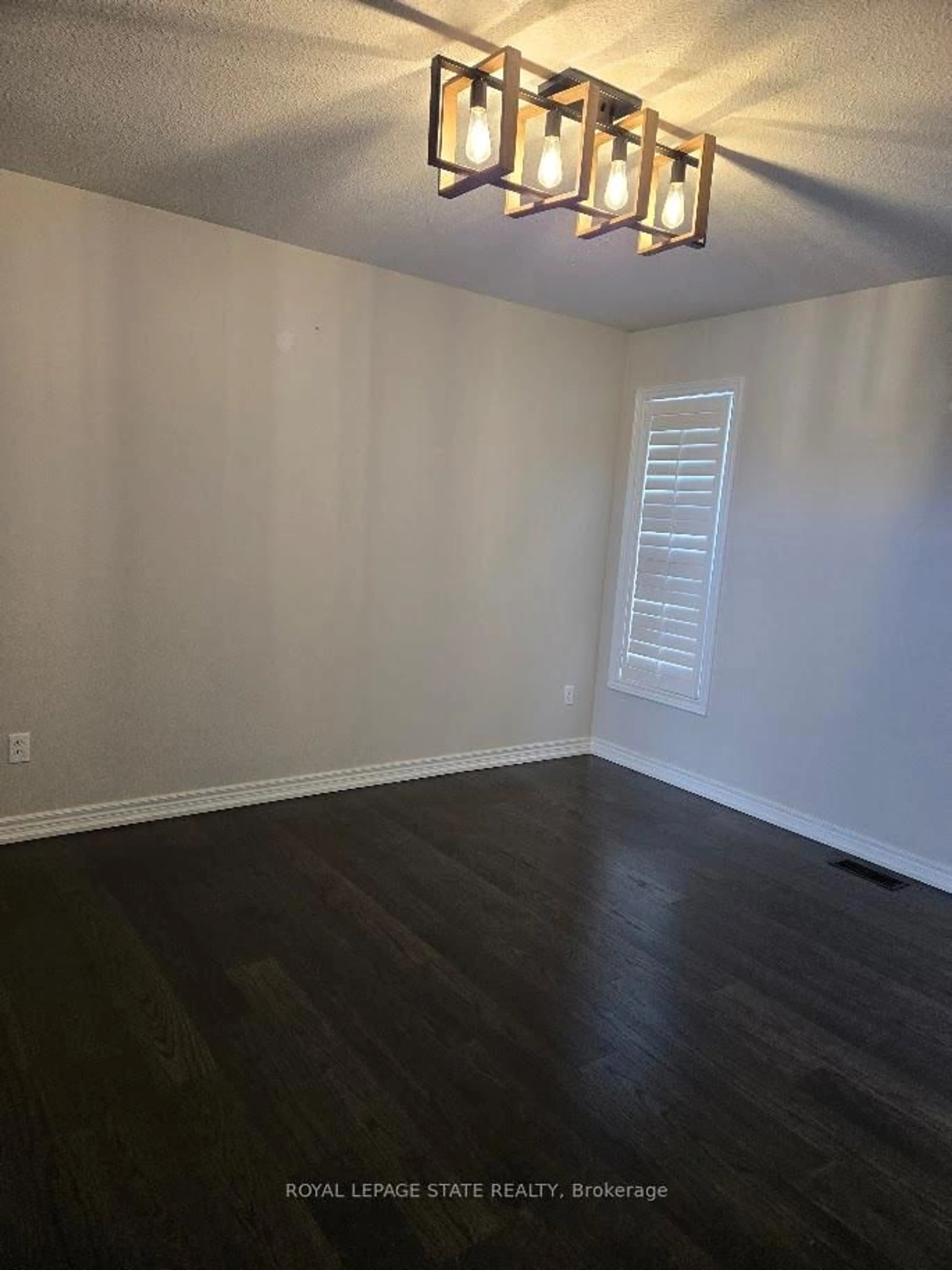 A pic of a room for 71 Cobblestone Dr, Brant Ontario N3L 4G3