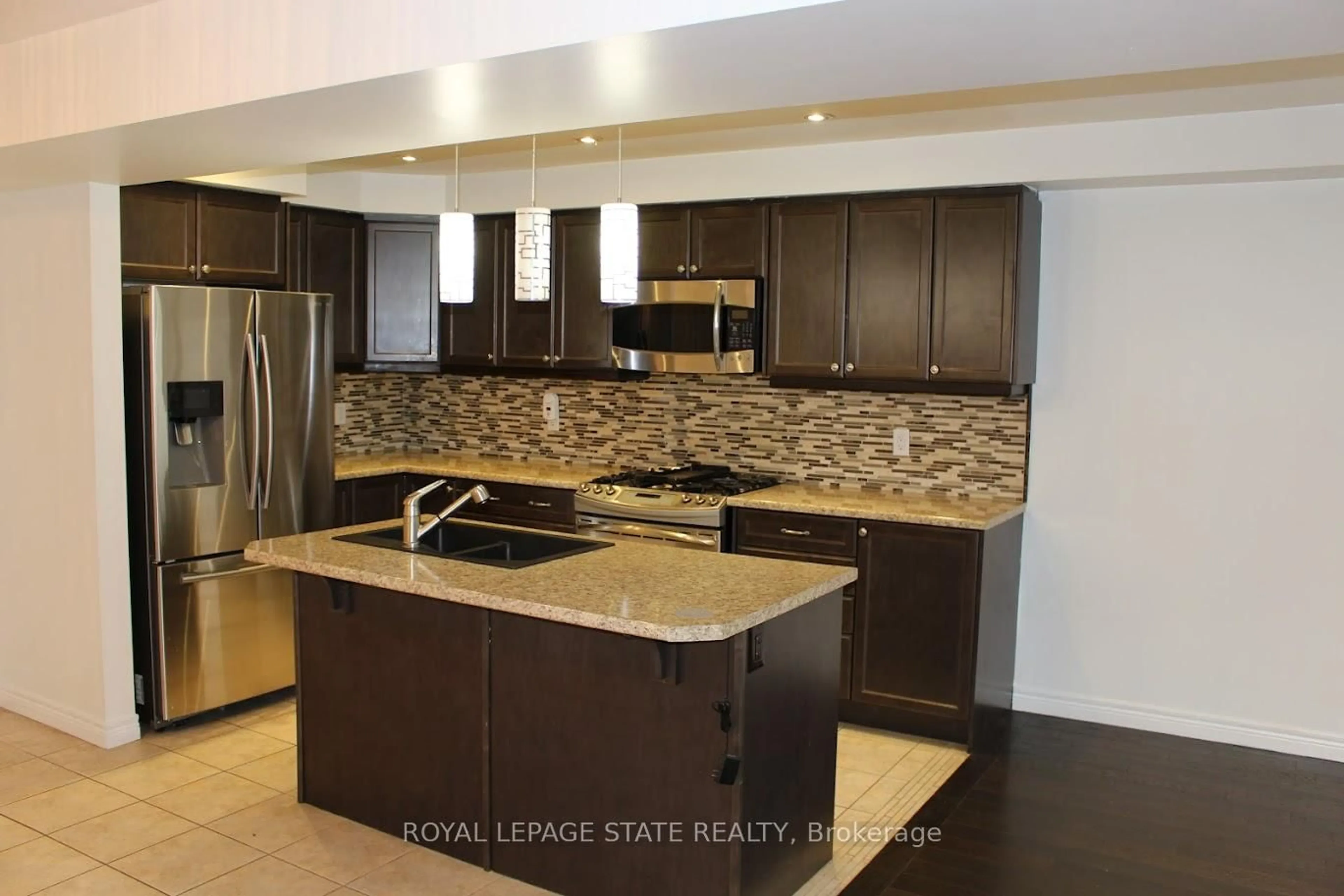 Open concept kitchen, unknown for 27 Waterbridge St, Hamilton Ontario L8J 0E3