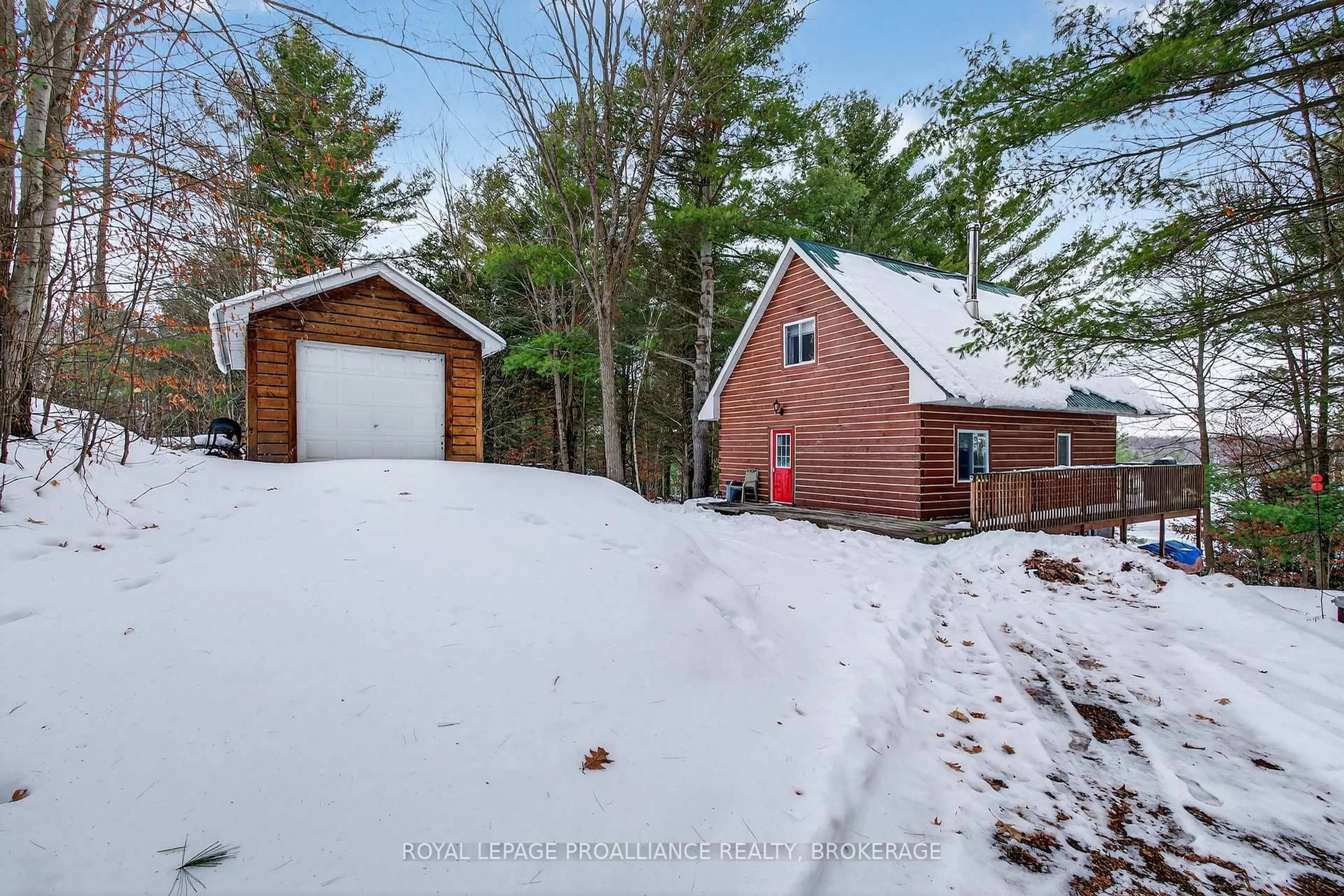 A pic from outside/outdoor area/front of a property/back of a property/a pic from drone, unknown for 1107 Wood Duck Lane, Hartington Ontario K0H 1W0