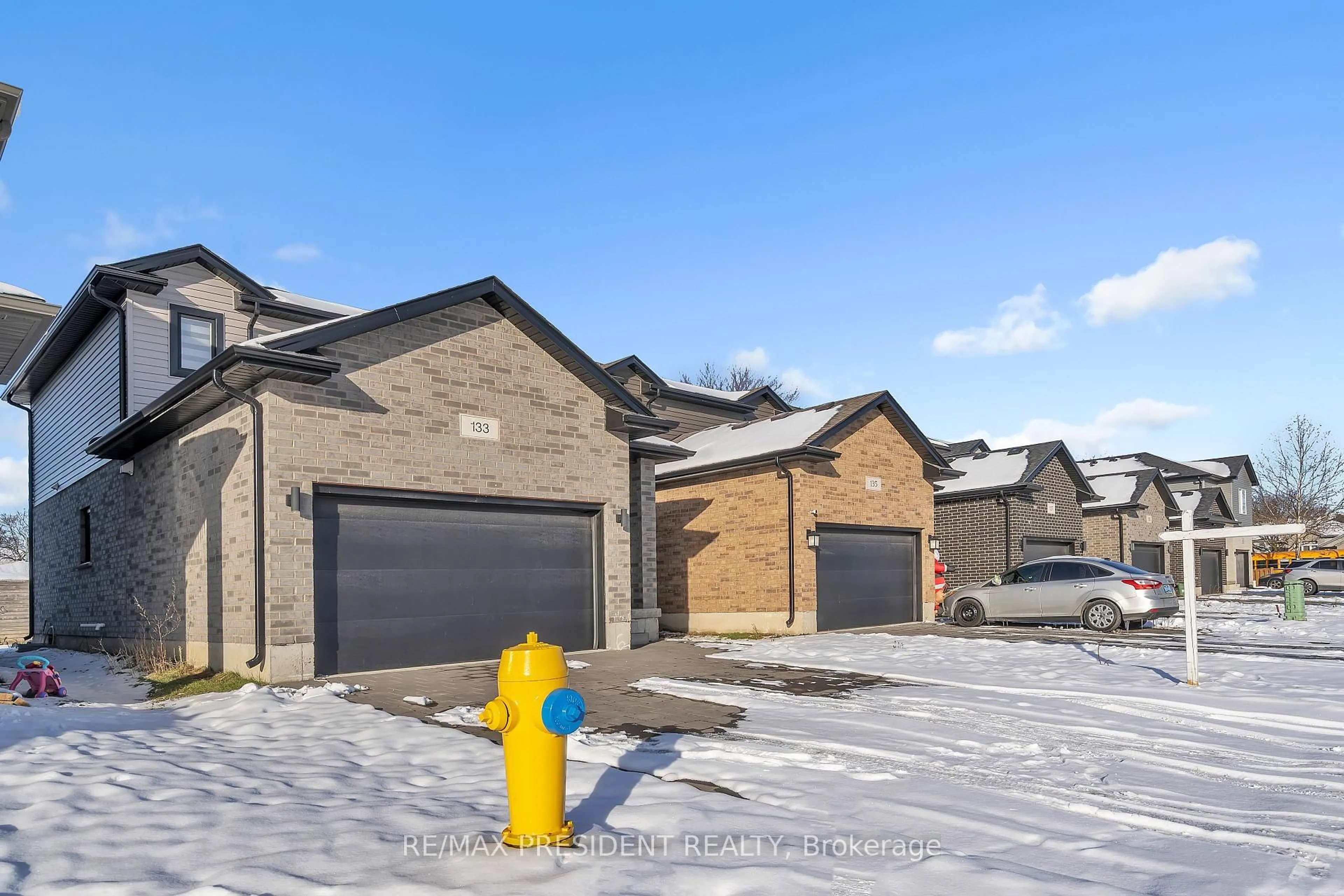 A pic from outside/outdoor area/front of a property/back of a property/a pic from drone, street for 133 Marconi Crt, London East Ontario N5V 0C9