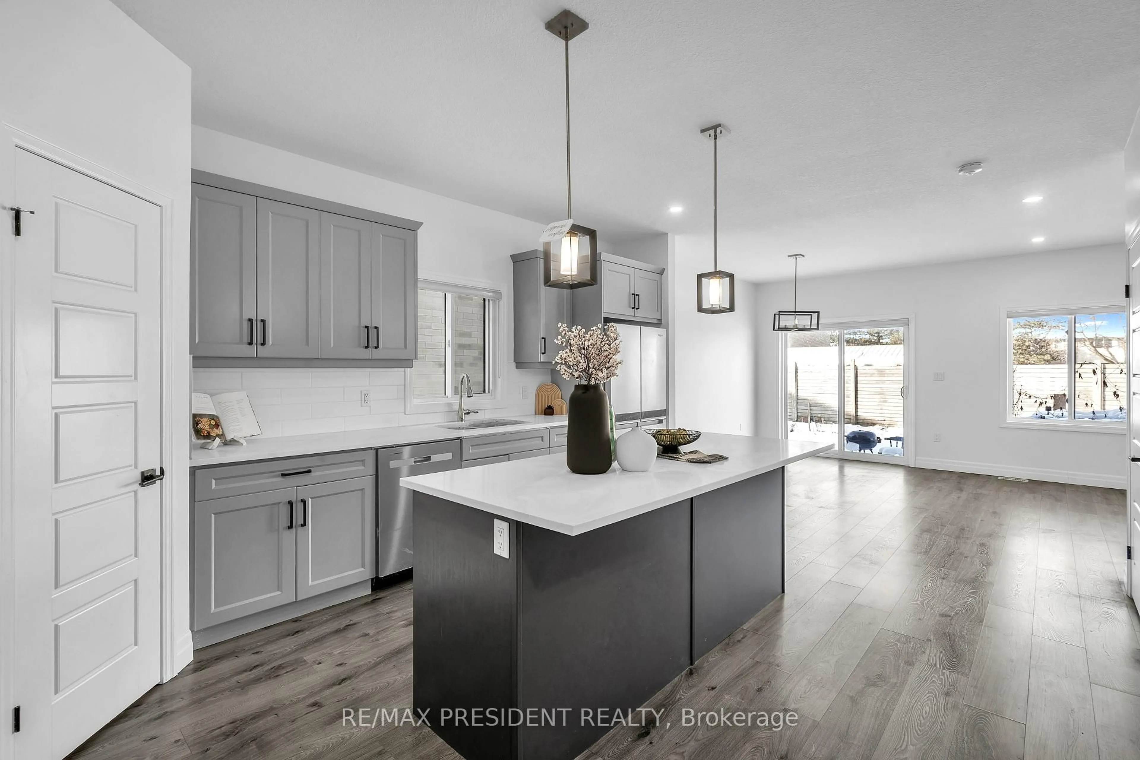 Open concept kitchen, unknown for 133 Marconi Crt, London East Ontario N5V 0C9