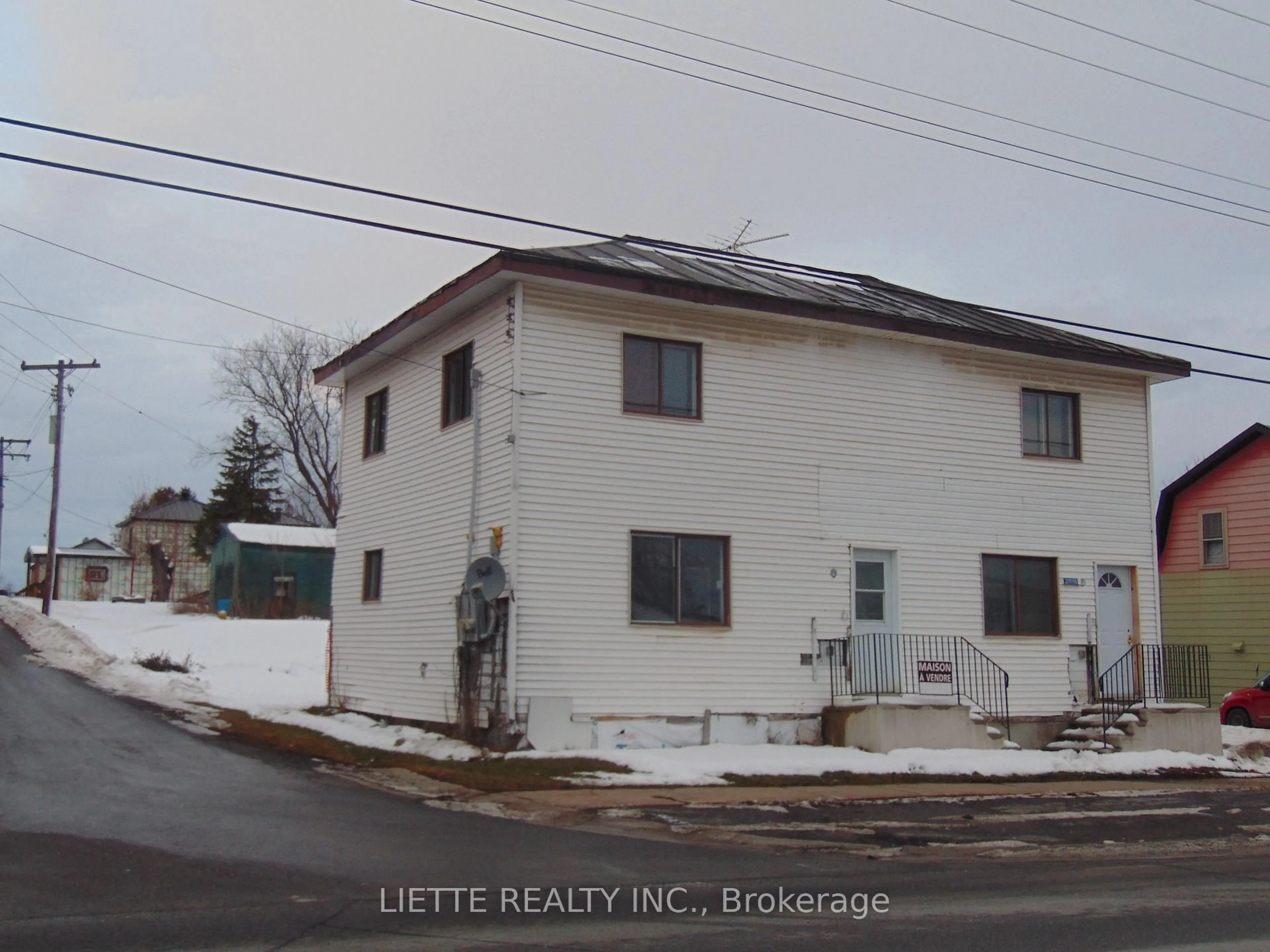 Unknown for 21919 Main St, North Glengarry Ontario K0B 1H0