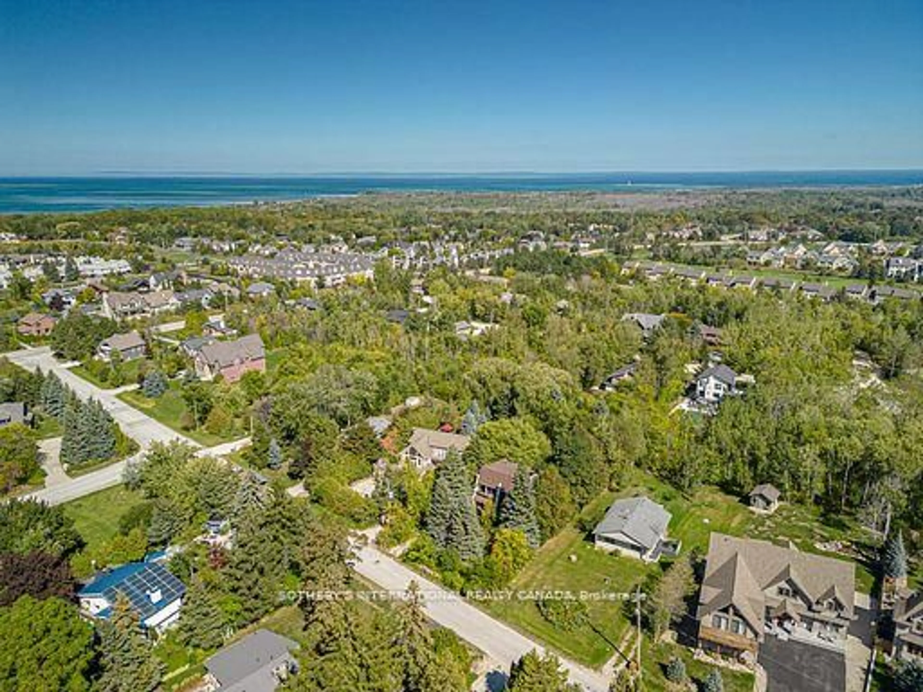 A pic from outside/outdoor area/front of a property/back of a property/a pic from drone, water/lake/river/ocean view for 119 Lucille Wheeler Cres, Blue Mountains Ontario L9Y 0P7