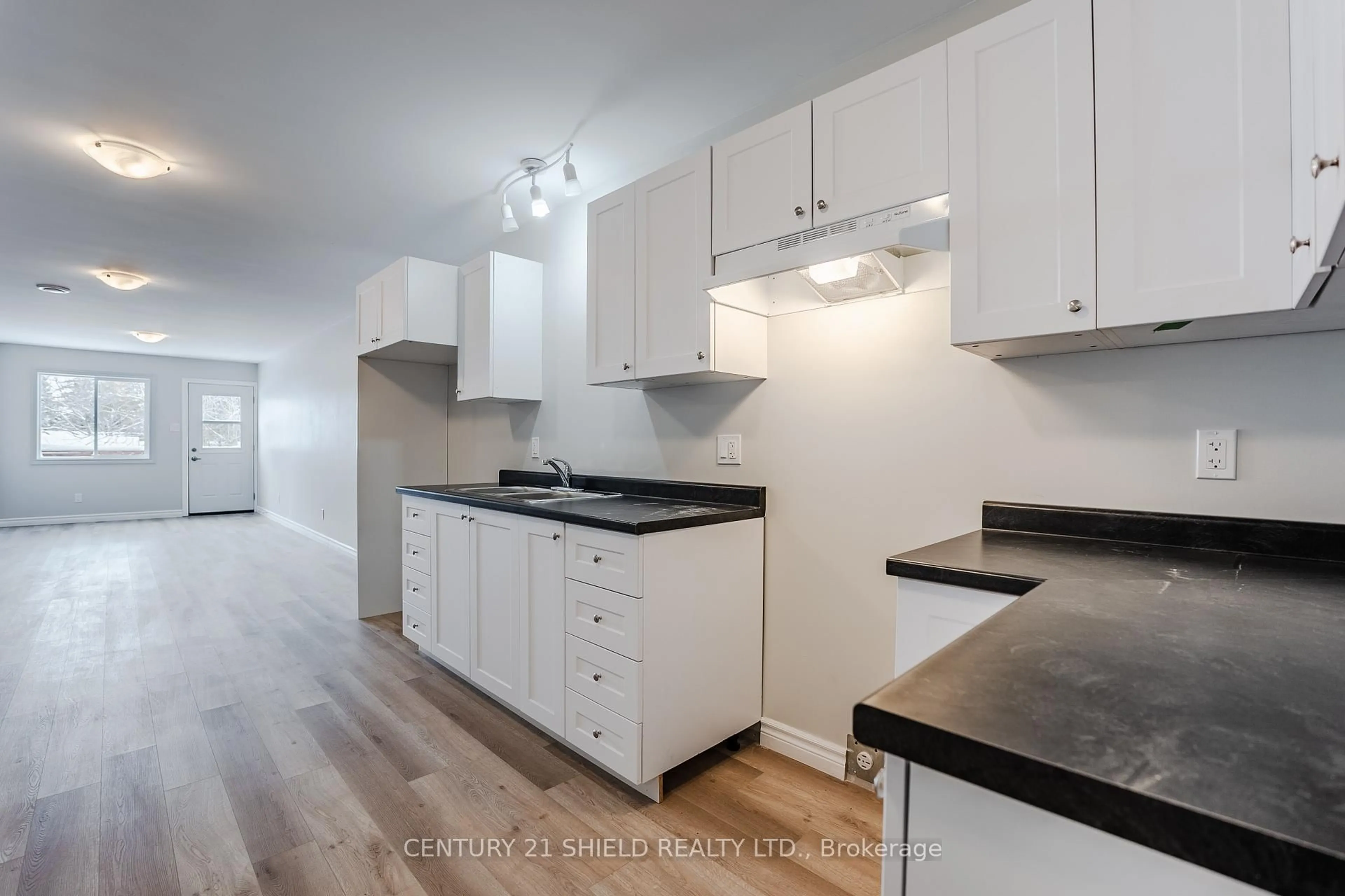 Standard kitchen, unknown for 26 George St, North Stormont Ontario K0C 1K0