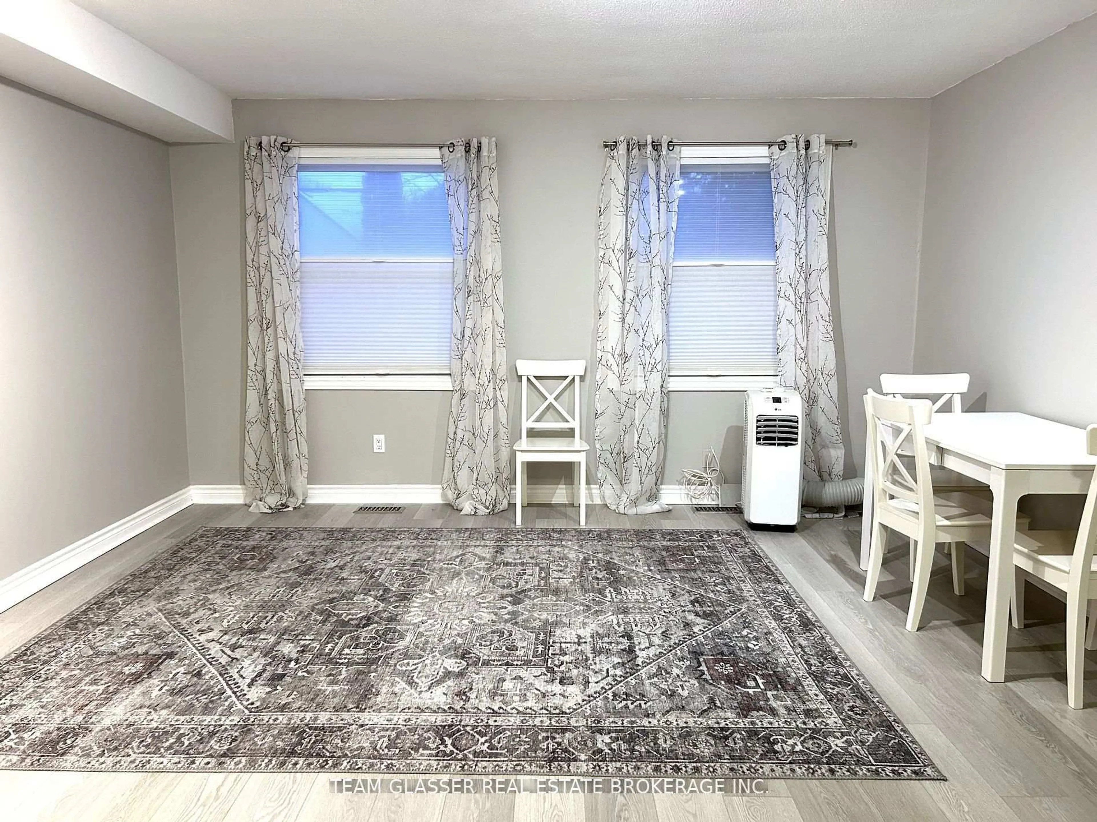 A pic of a room for 630 Victoria St, London East Ontario N5Y 4C1