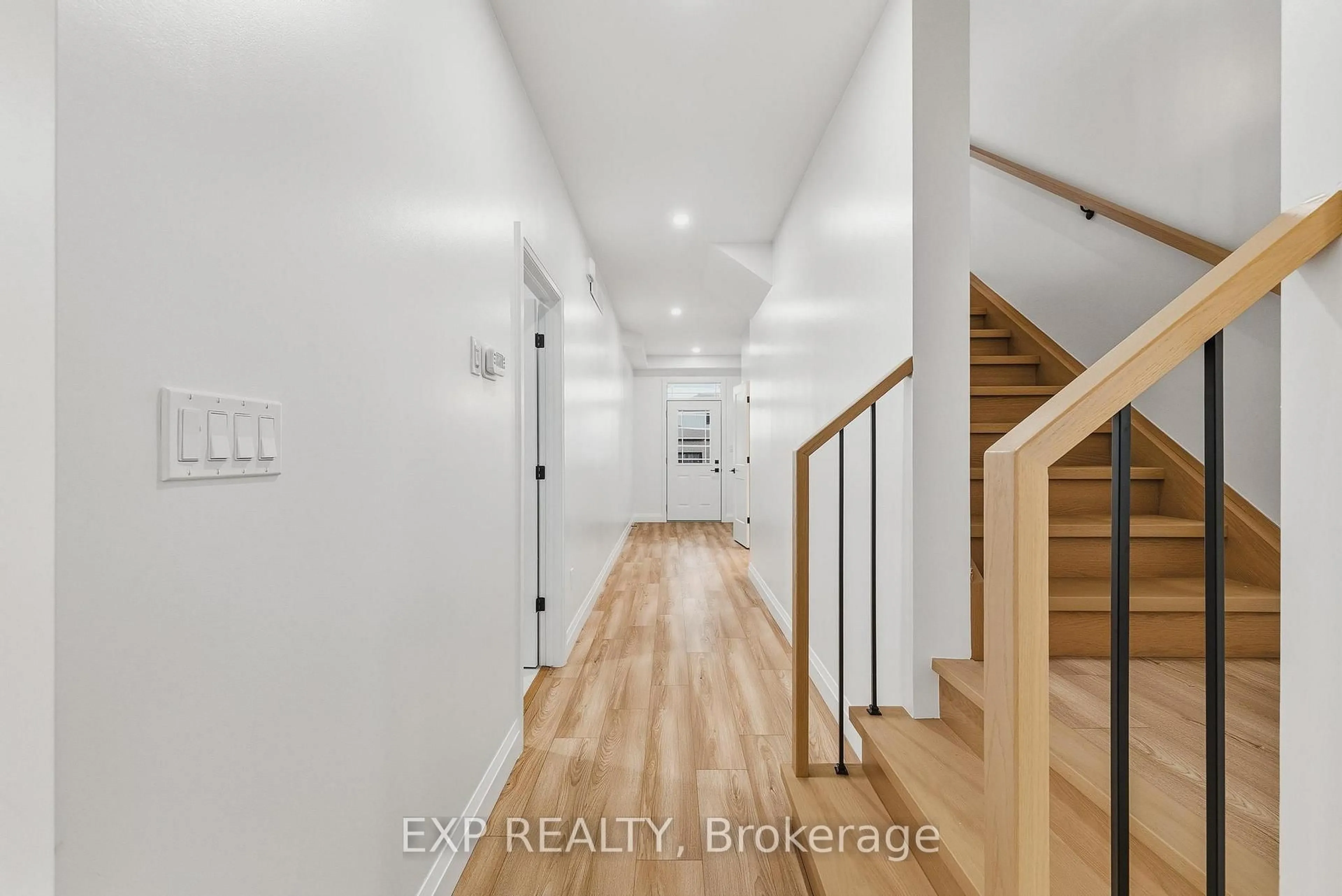 Indoor entryway for 133 Pugh St, Perth East Ontario N0K 1M0