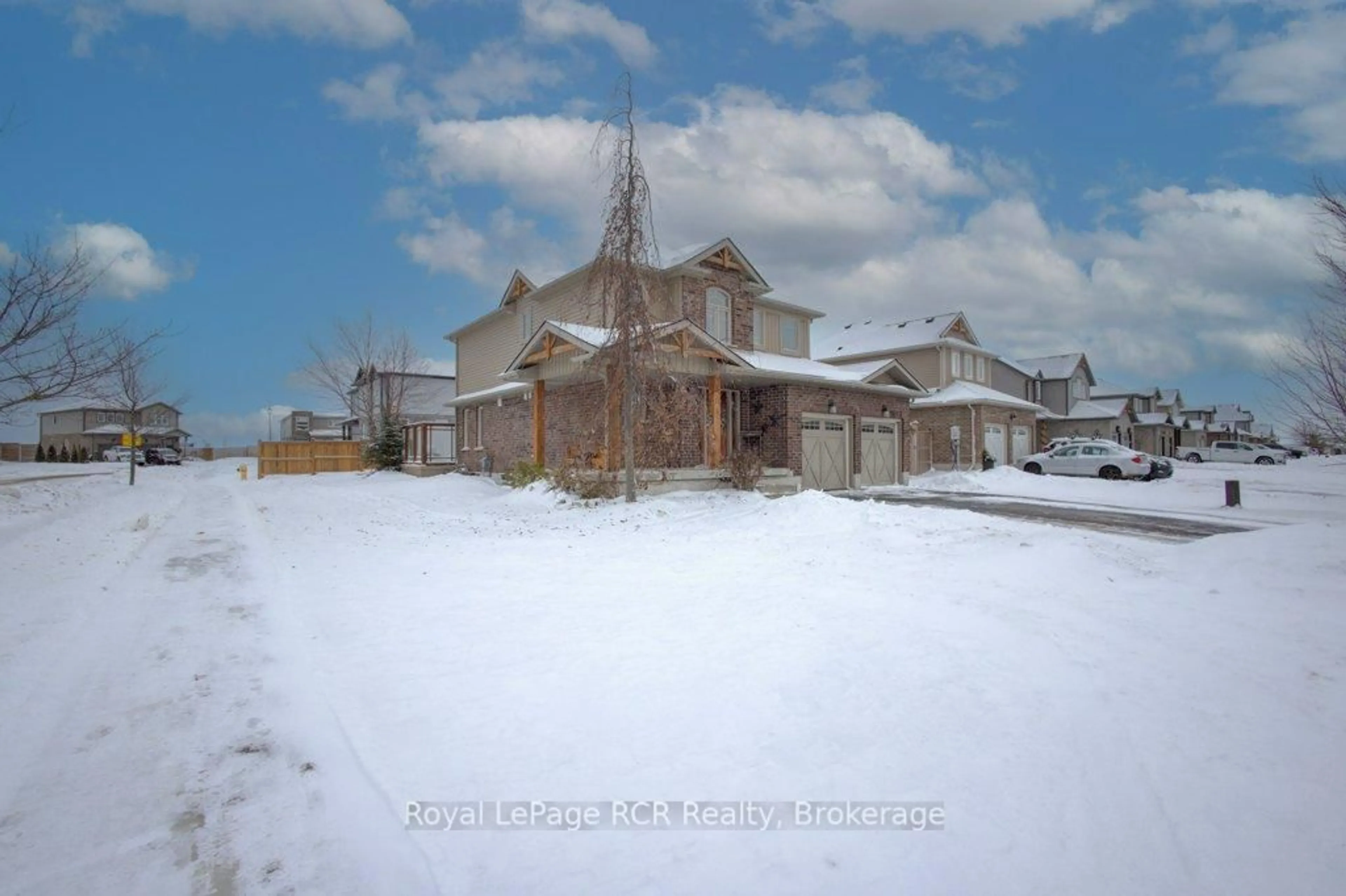 Unknown for 11 Green St, Mapleton Ontario N0G 1P0