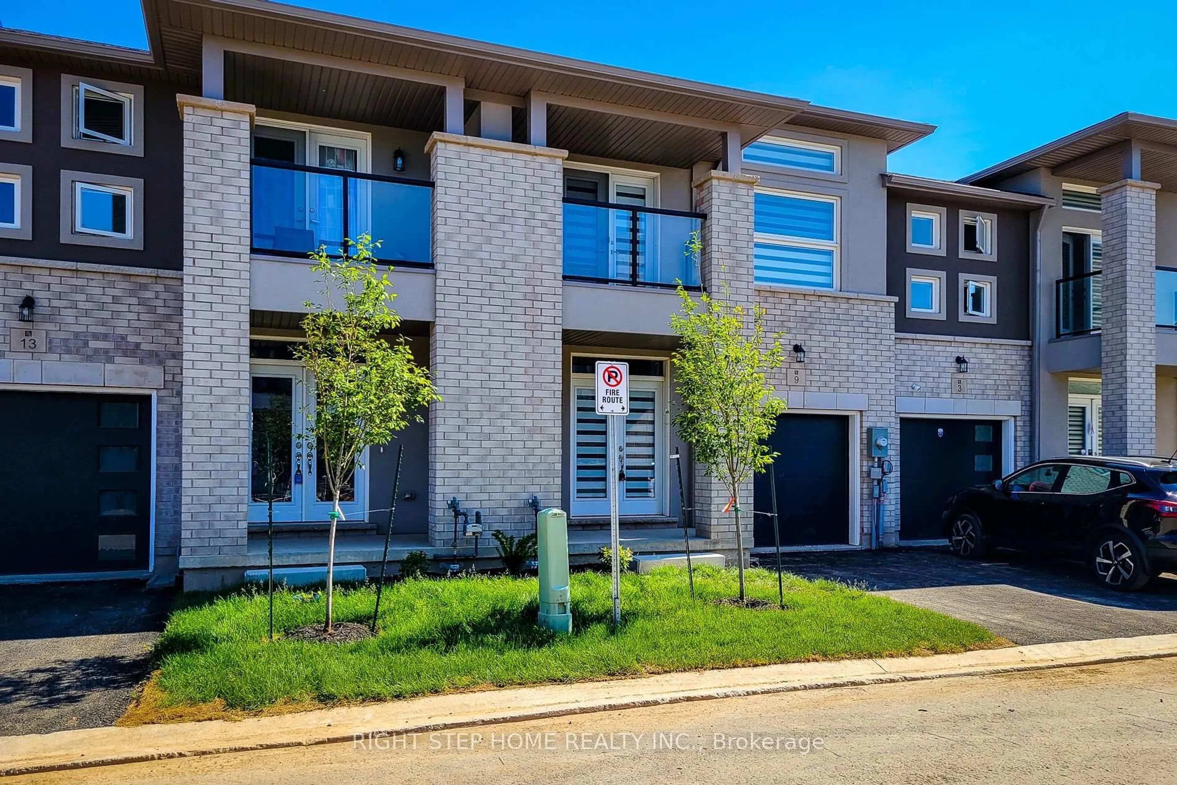 Home with brick exterior material, street for 9 Mann Tr, Welland Ontario L3C 0K2