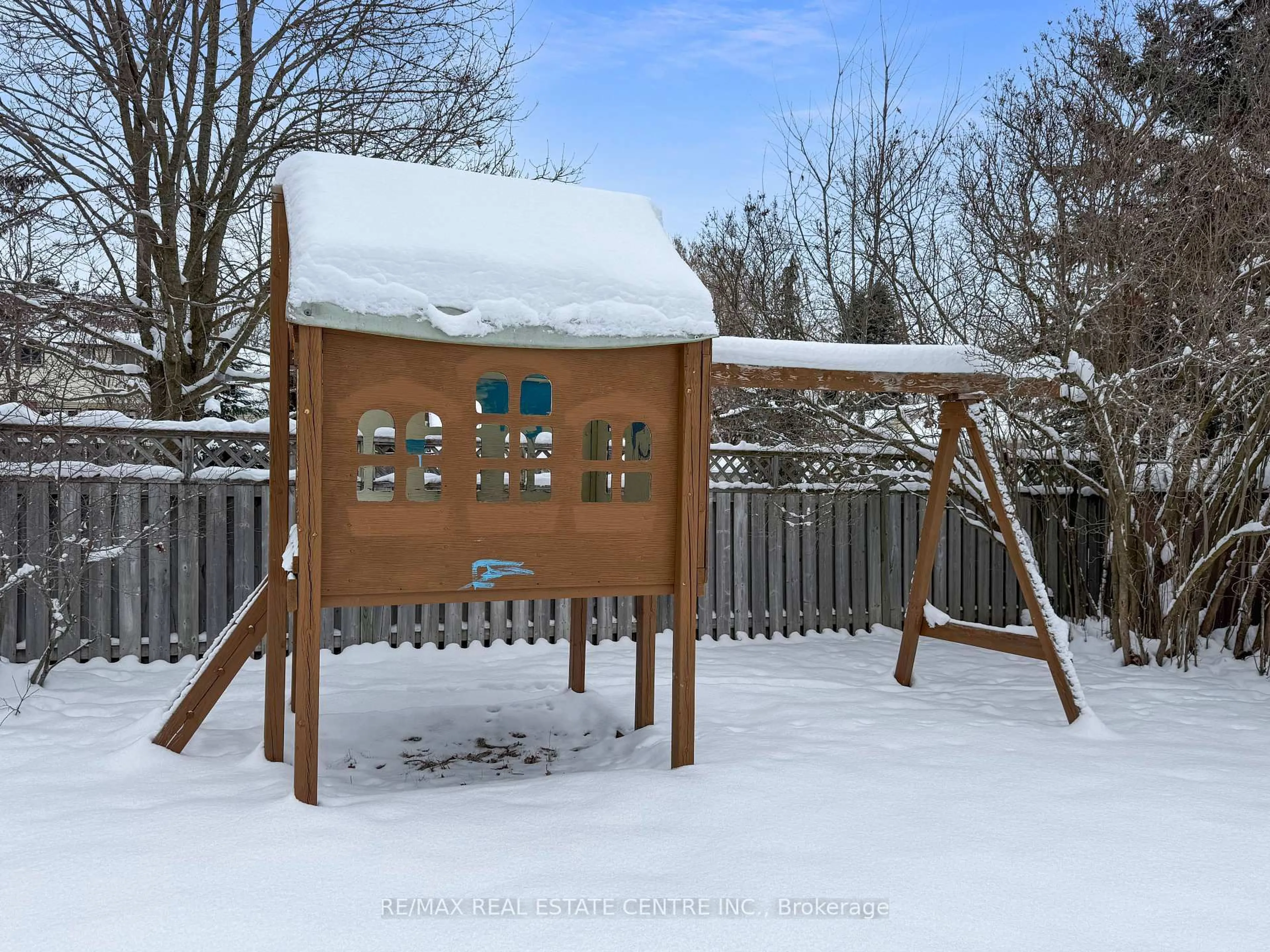 Shed for 144 Wheelock St, Erin Ontario N0B 1T0