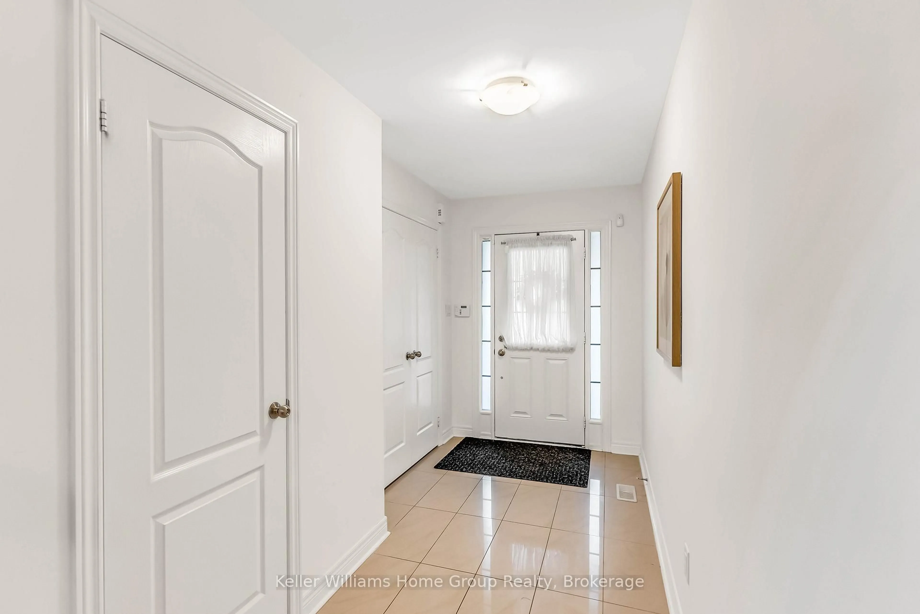 Indoor entryway for 1035 Victoria Rd ##37, Guelph Ontario N1L 0H5