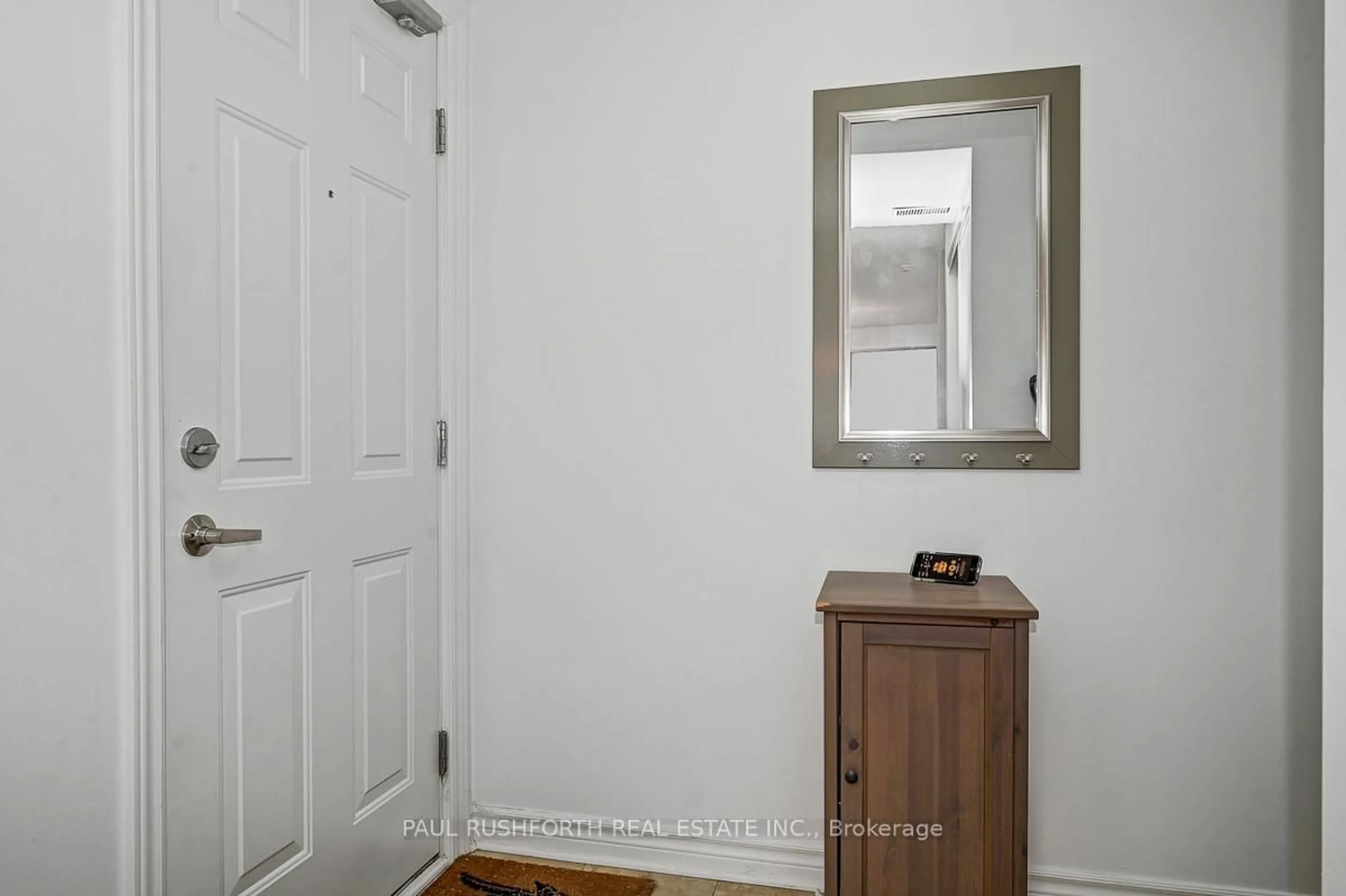 Indoor entryway for 510 Stonefield Private #2, Ottawa Ontario K2G 4R3