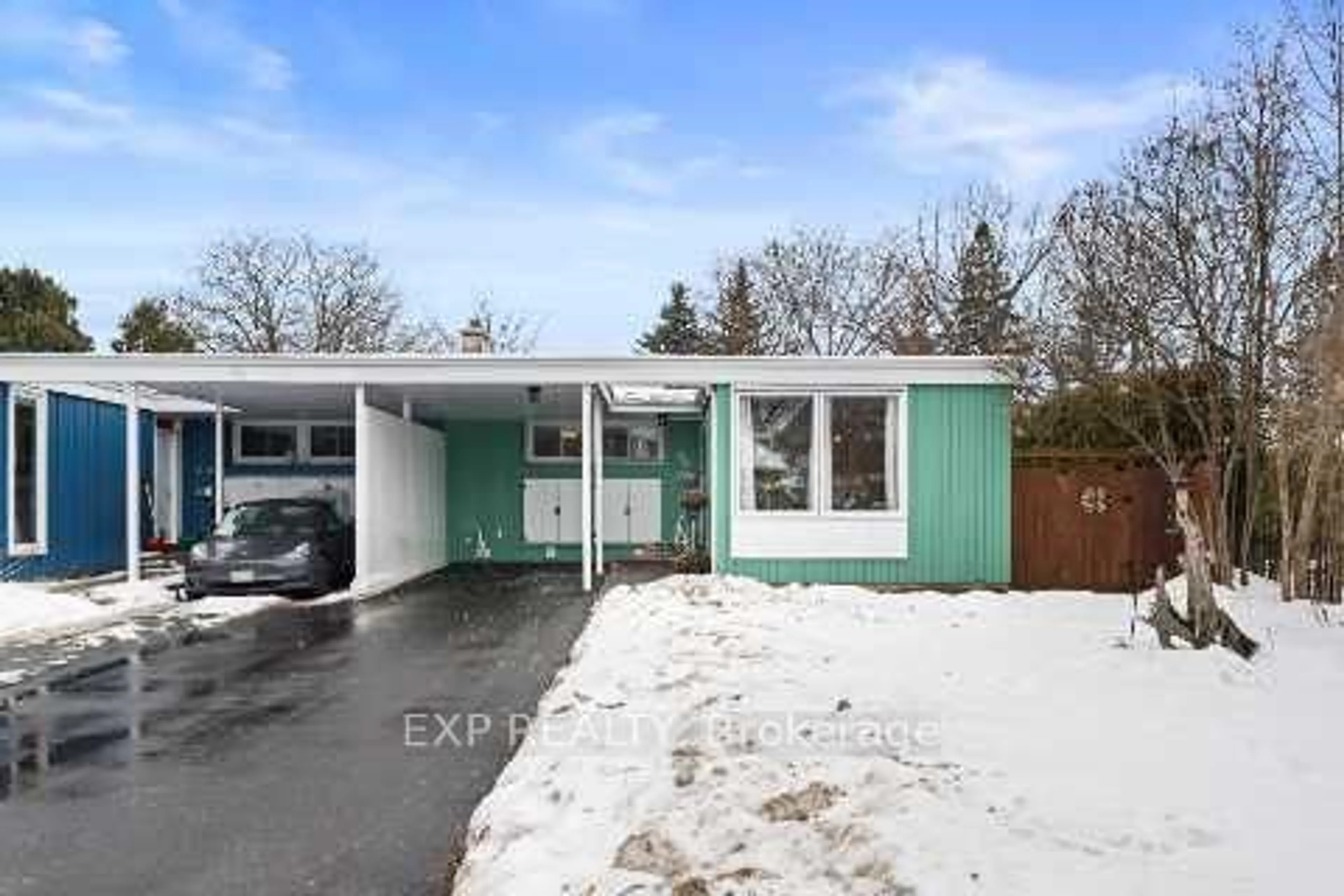 Home with vinyl exterior material, street for 26 Leeming Dr, Ottawa Ontario K2H 5P7