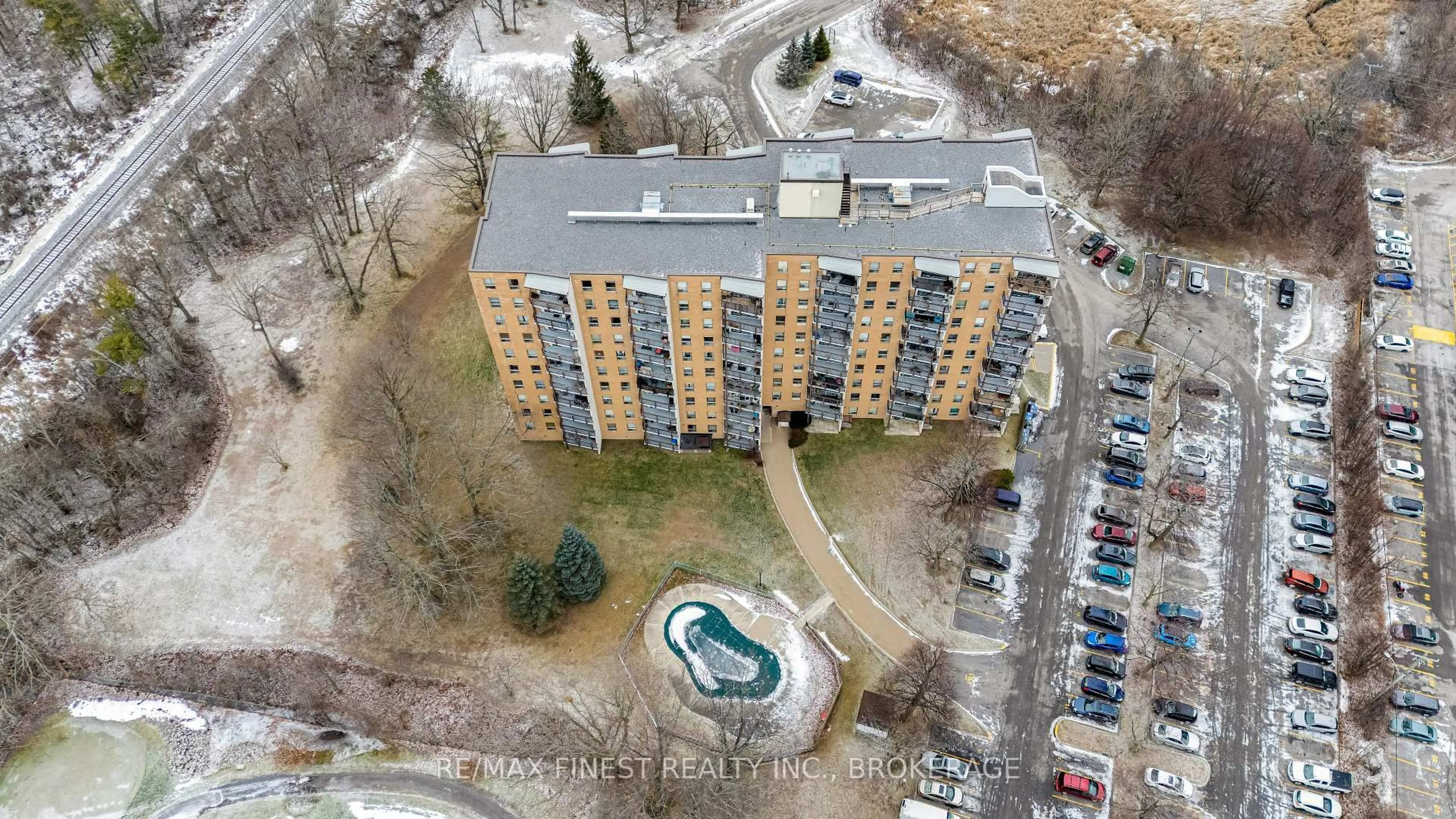 A pic from outside/outdoor area/front of a property/back of a property/a pic from drone, unknown for 66 Greenview Dr #312, Kingston Ontario K7M 7C5